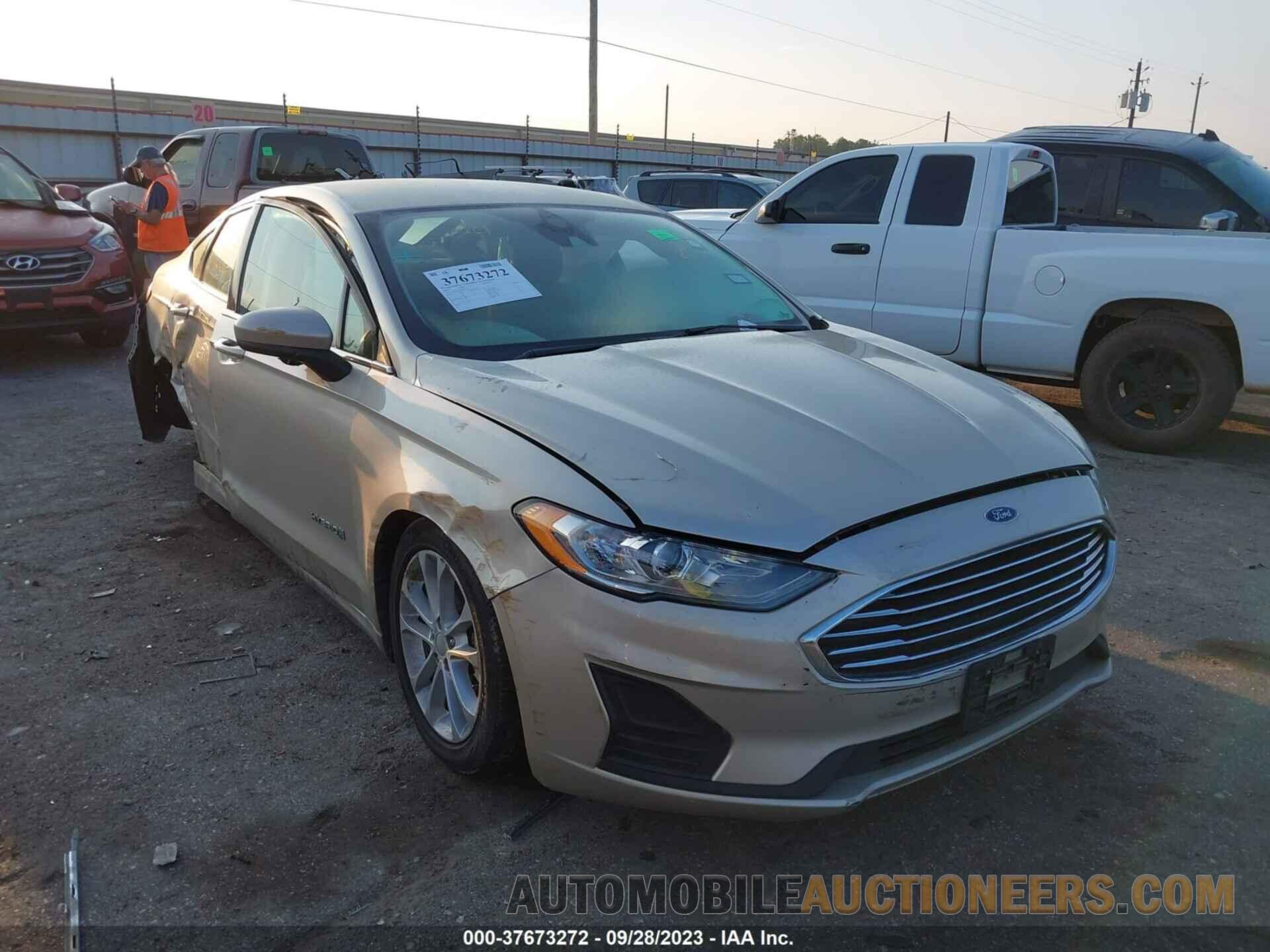 3FA6P0LU3KR272717 FORD FUSION 2019