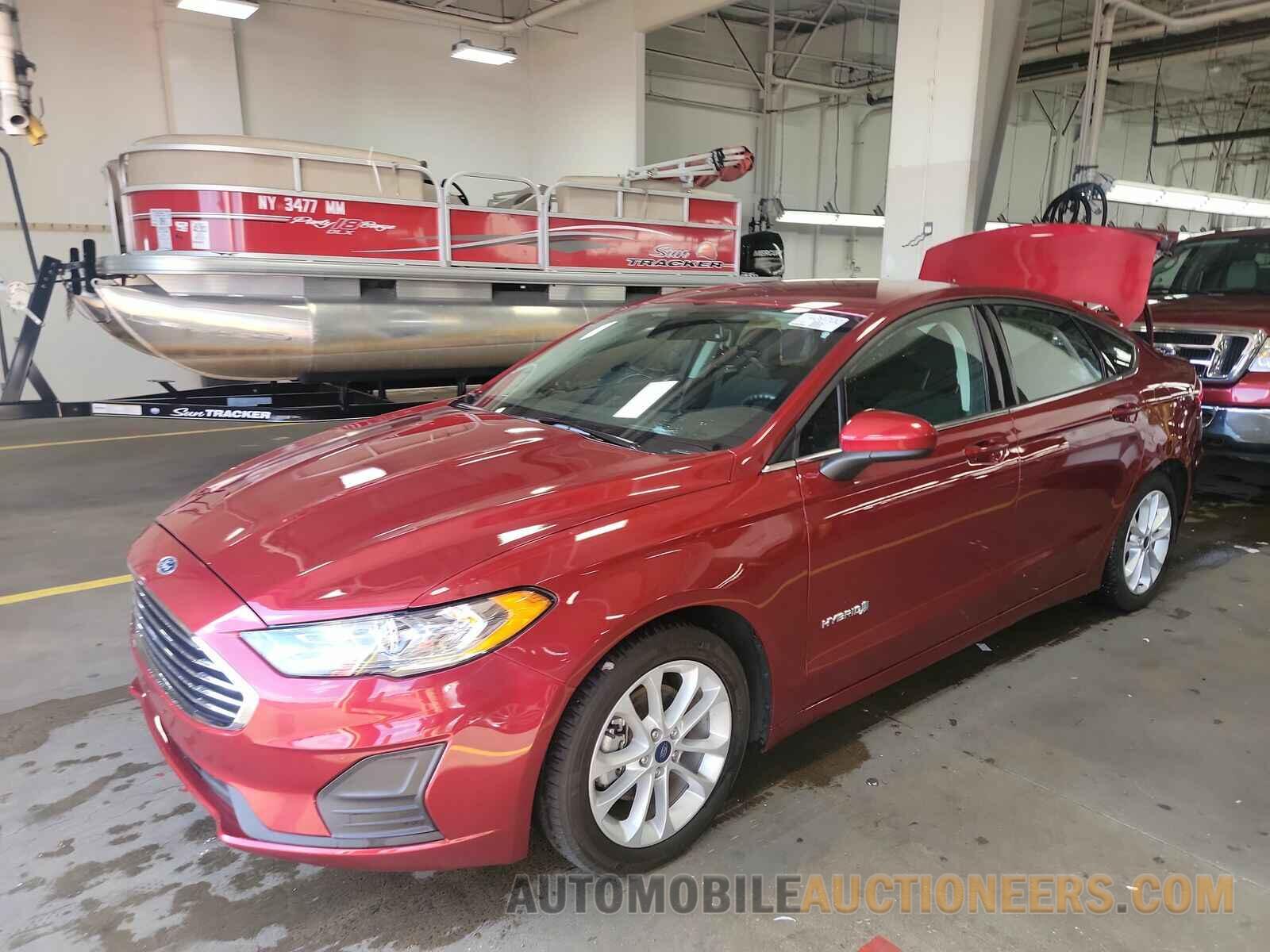 3FA6P0LU4KR147175 Ford Fusion Hybrid 2019