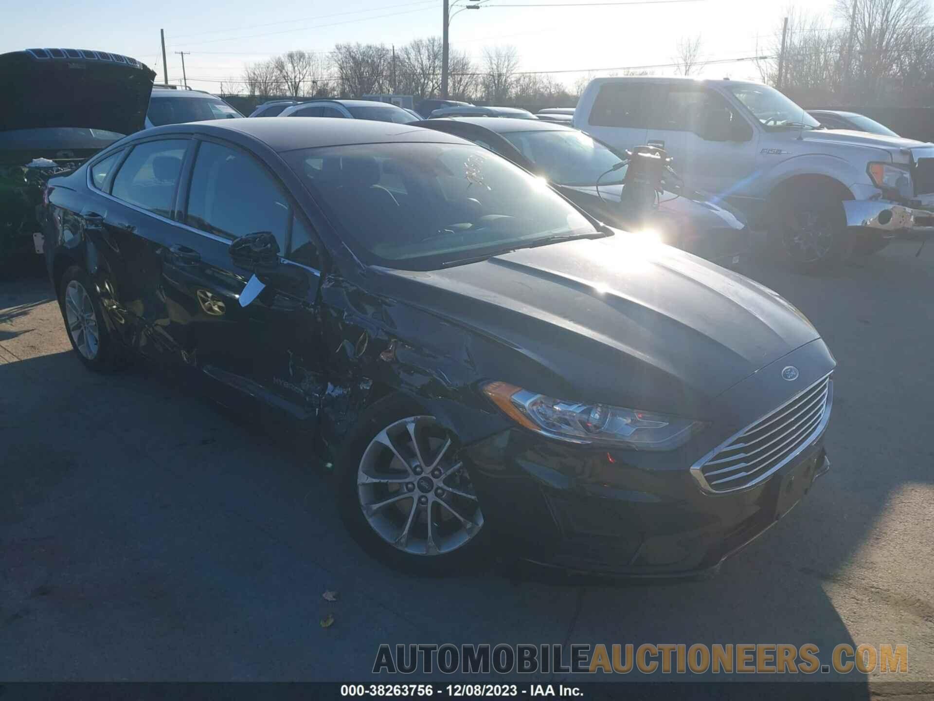 3FA6P0LU4KR165188 FORD FUSION HYBRID 2019