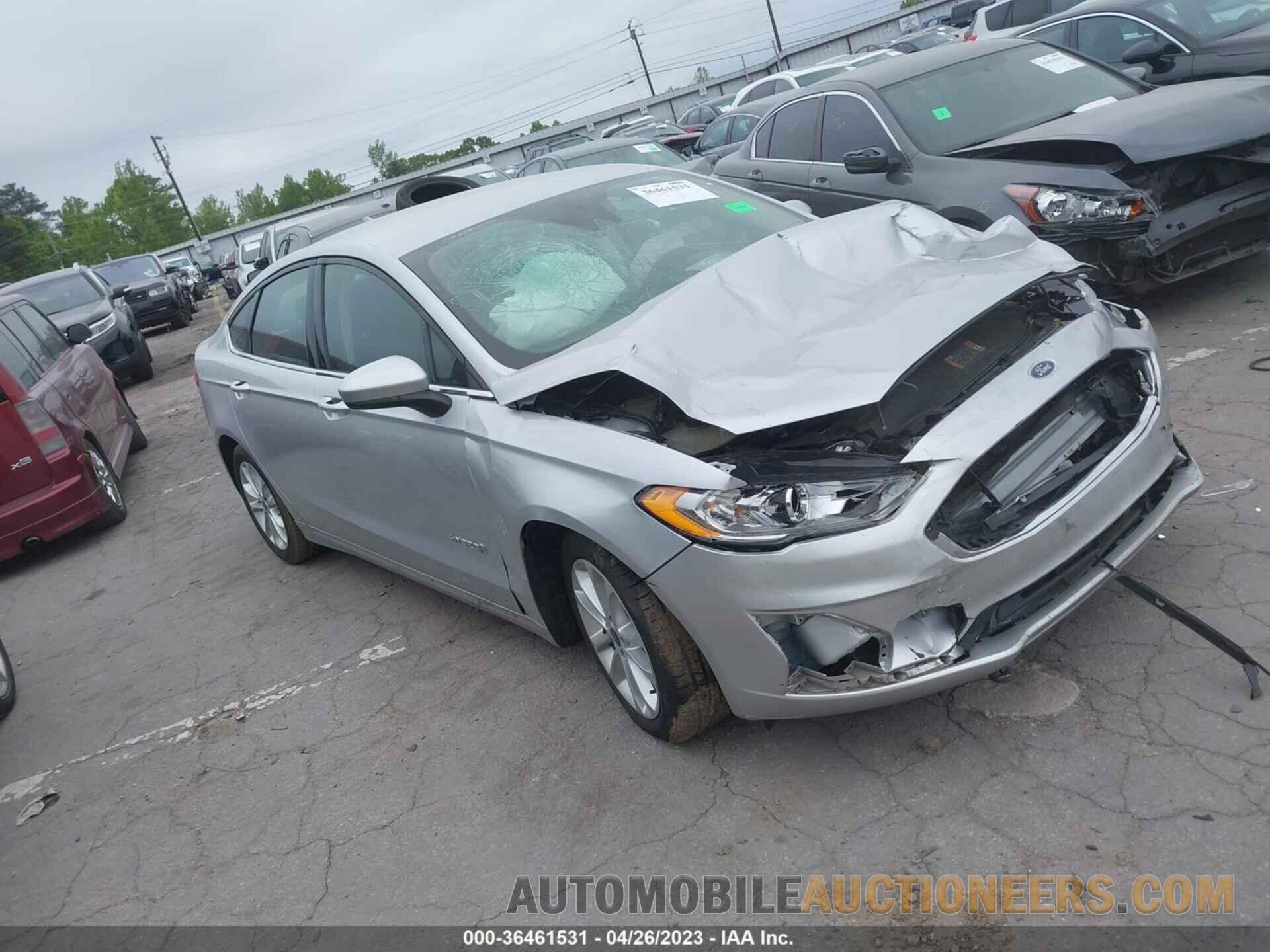 3FA6P0LU4KR167085 FORD FUSION HYBRID 2019