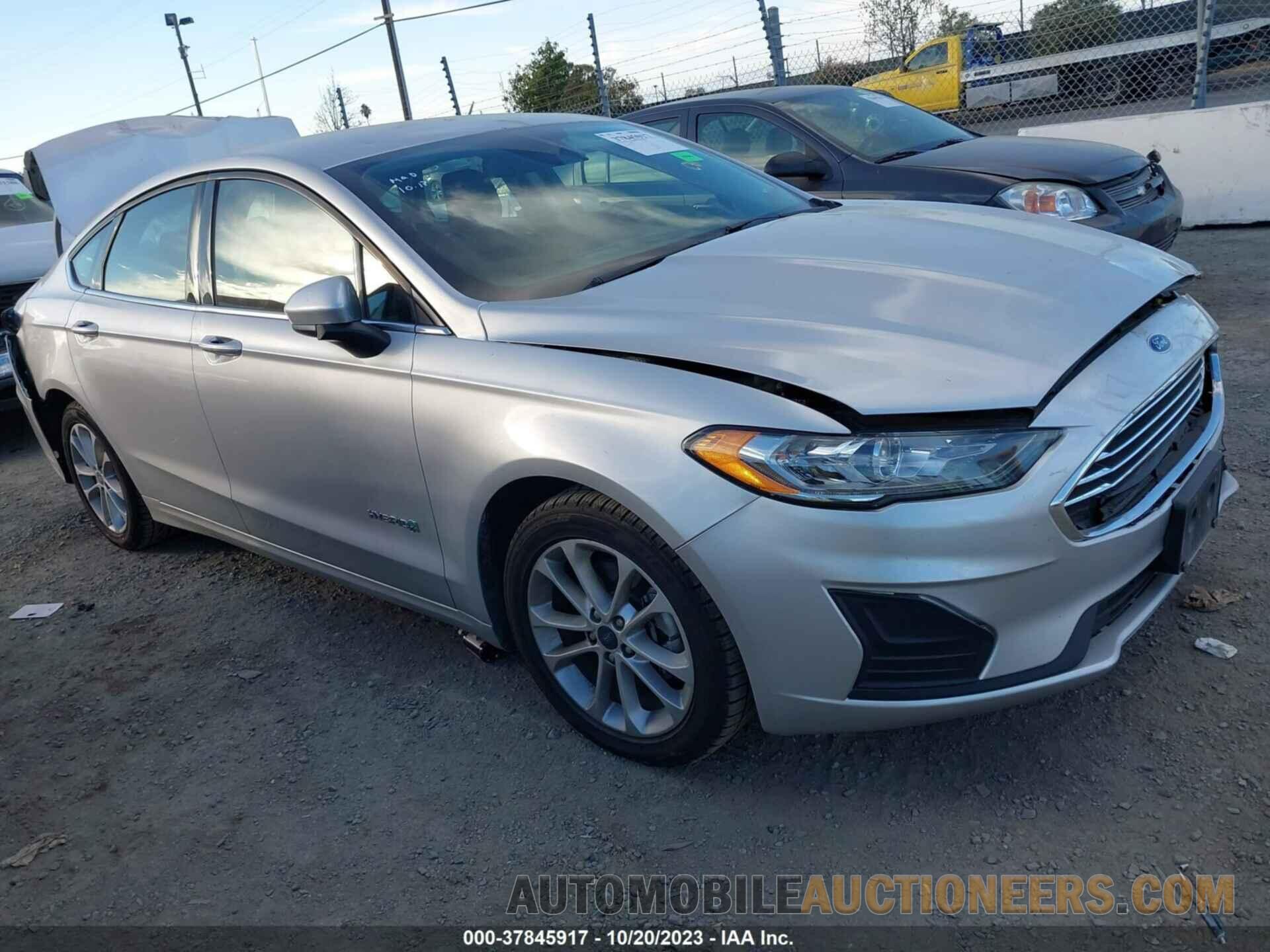 3FA6P0LU4KR175574 FORD FUSION 2019