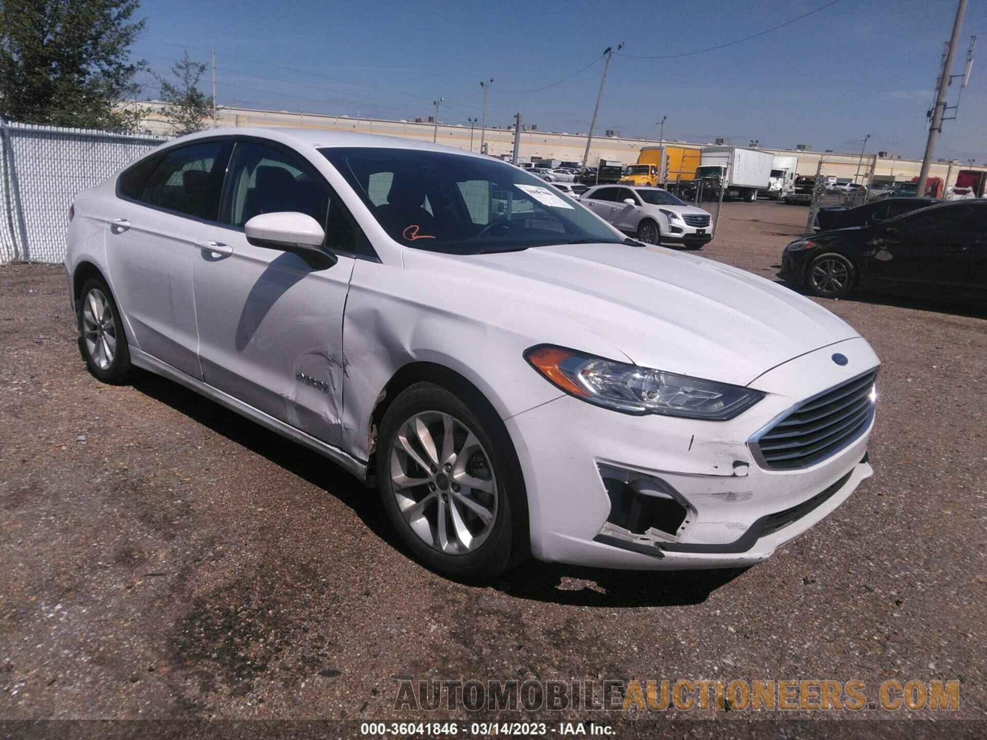 3FA6P0LU4KR182685 FORD FUSION HYBRID 2019