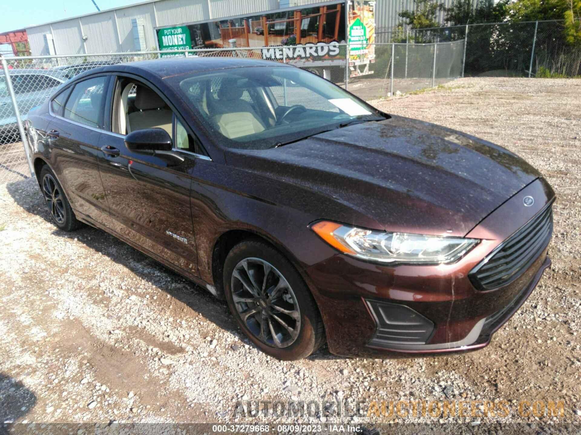 3FA6P0LU4KR196845 FORD FUSION HYBRID 2019