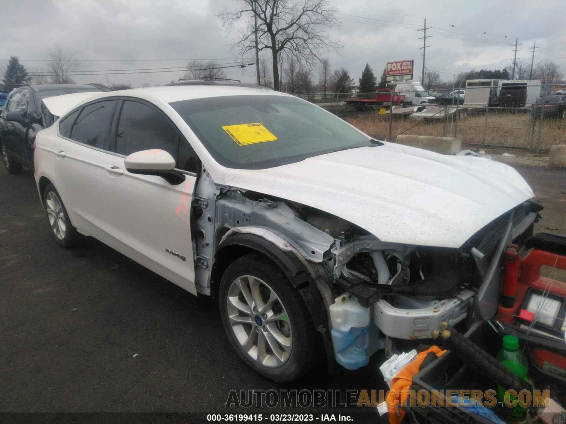 3FA6P0LU4KR197459 FORD FUSION HYBRID 2019