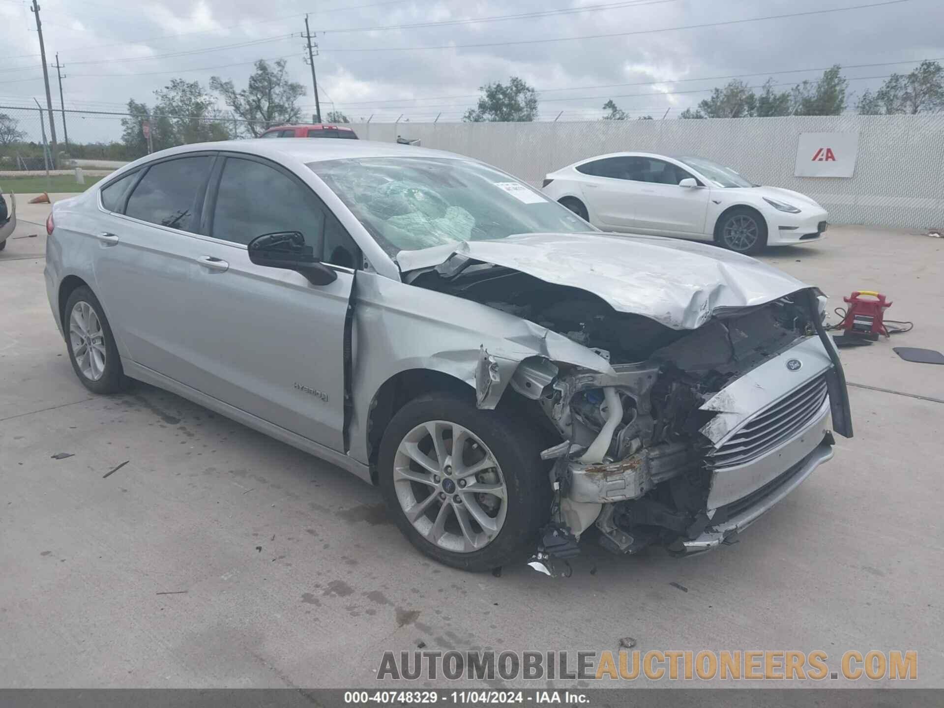 3FA6P0LU4KR204636 FORD FUSION HYBRID 2019