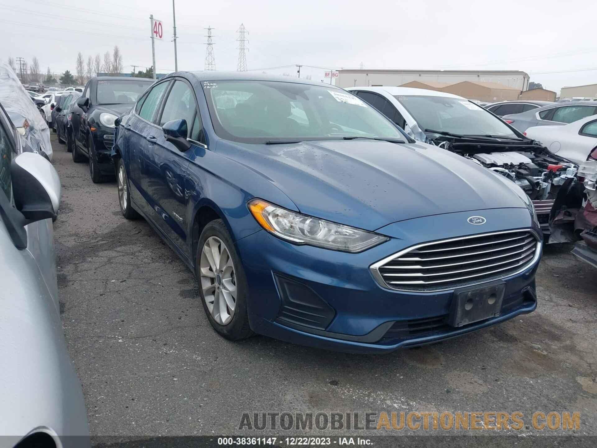 3FA6P0LU4KR209061 FORD FUSION HYBRID 2019