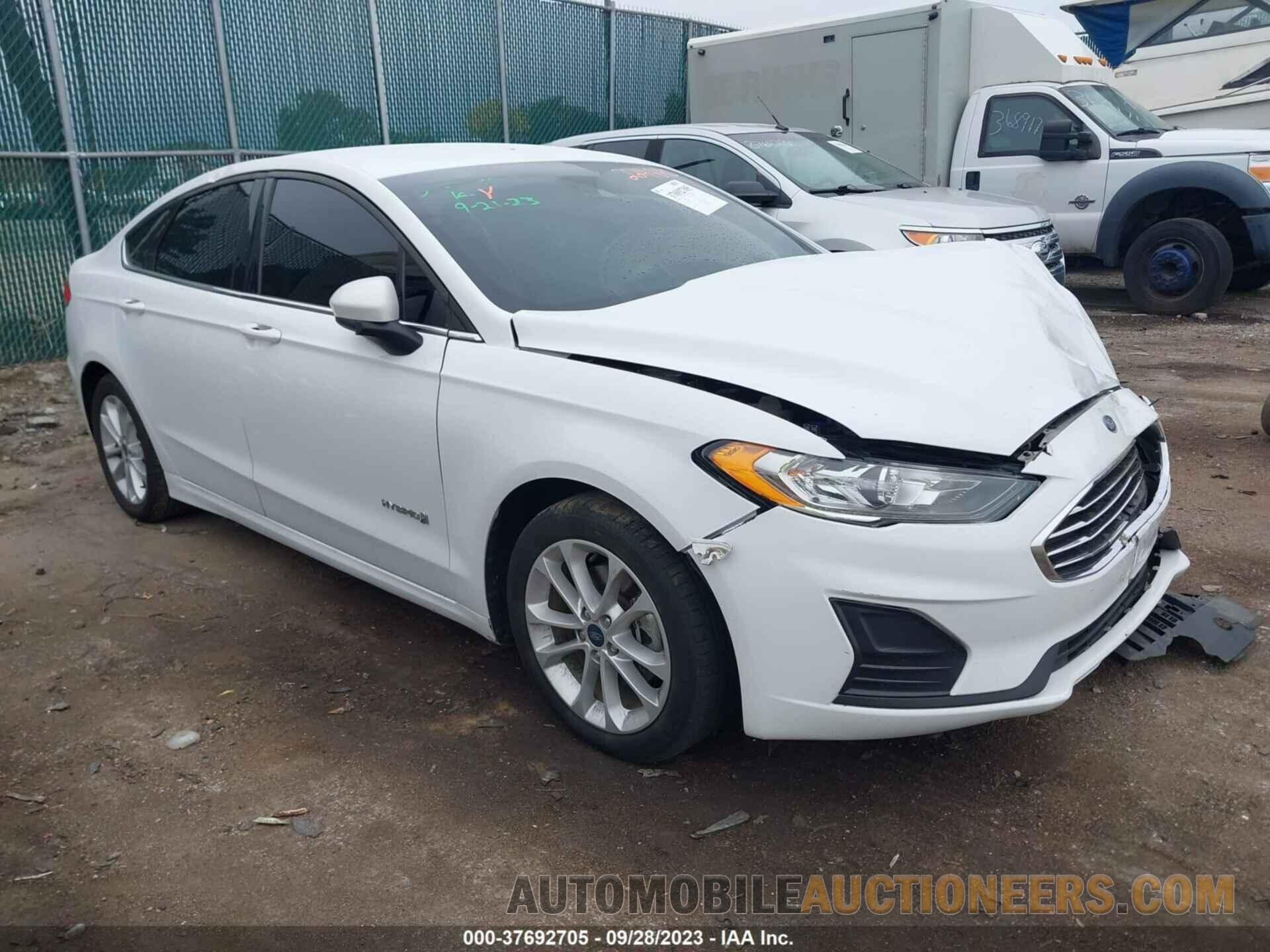 3FA6P0LU4KR224840 FORD FUSION HYBRID 2019