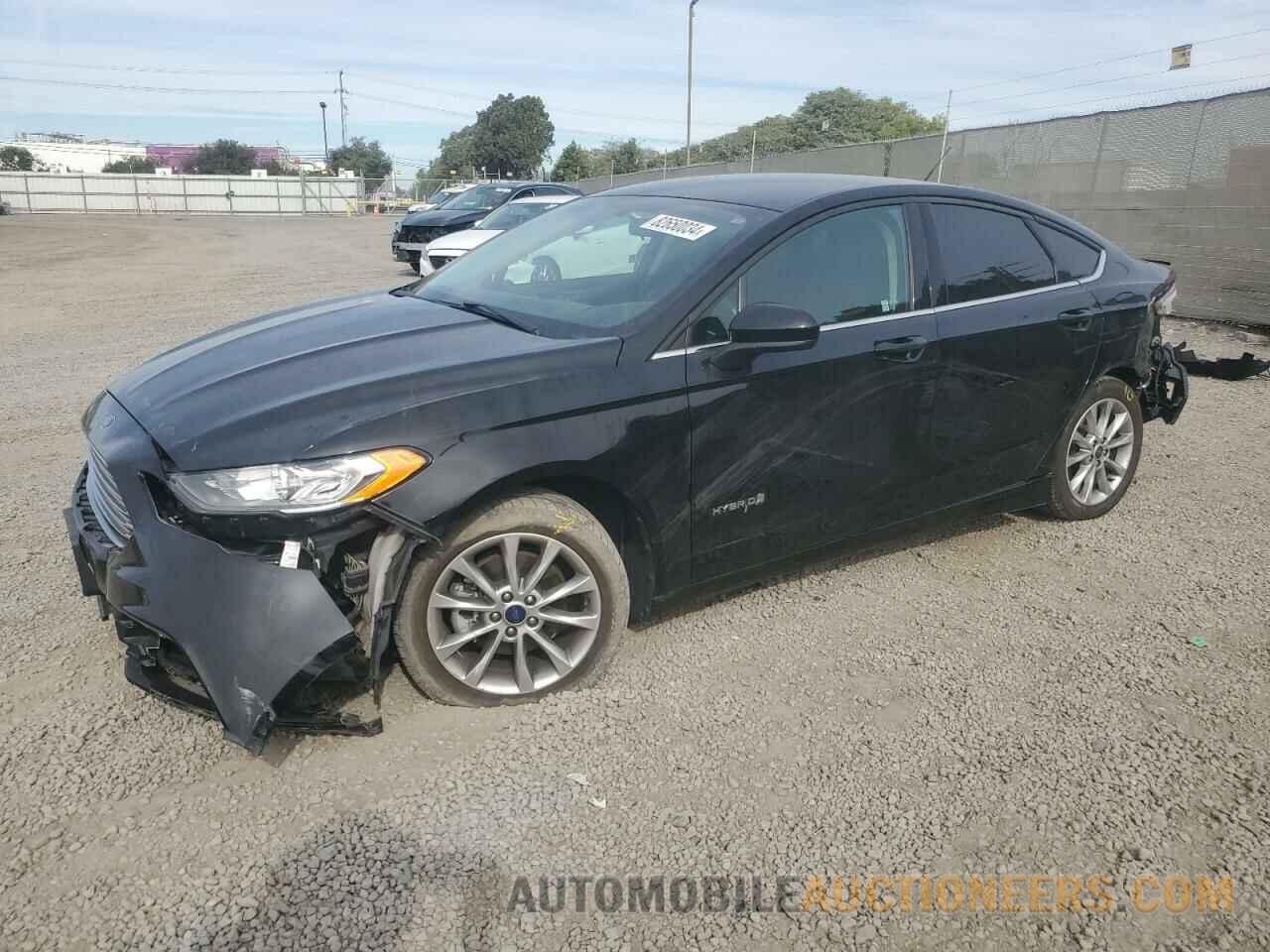 3FA6P0LU5HR117451 FORD FUSION 2017