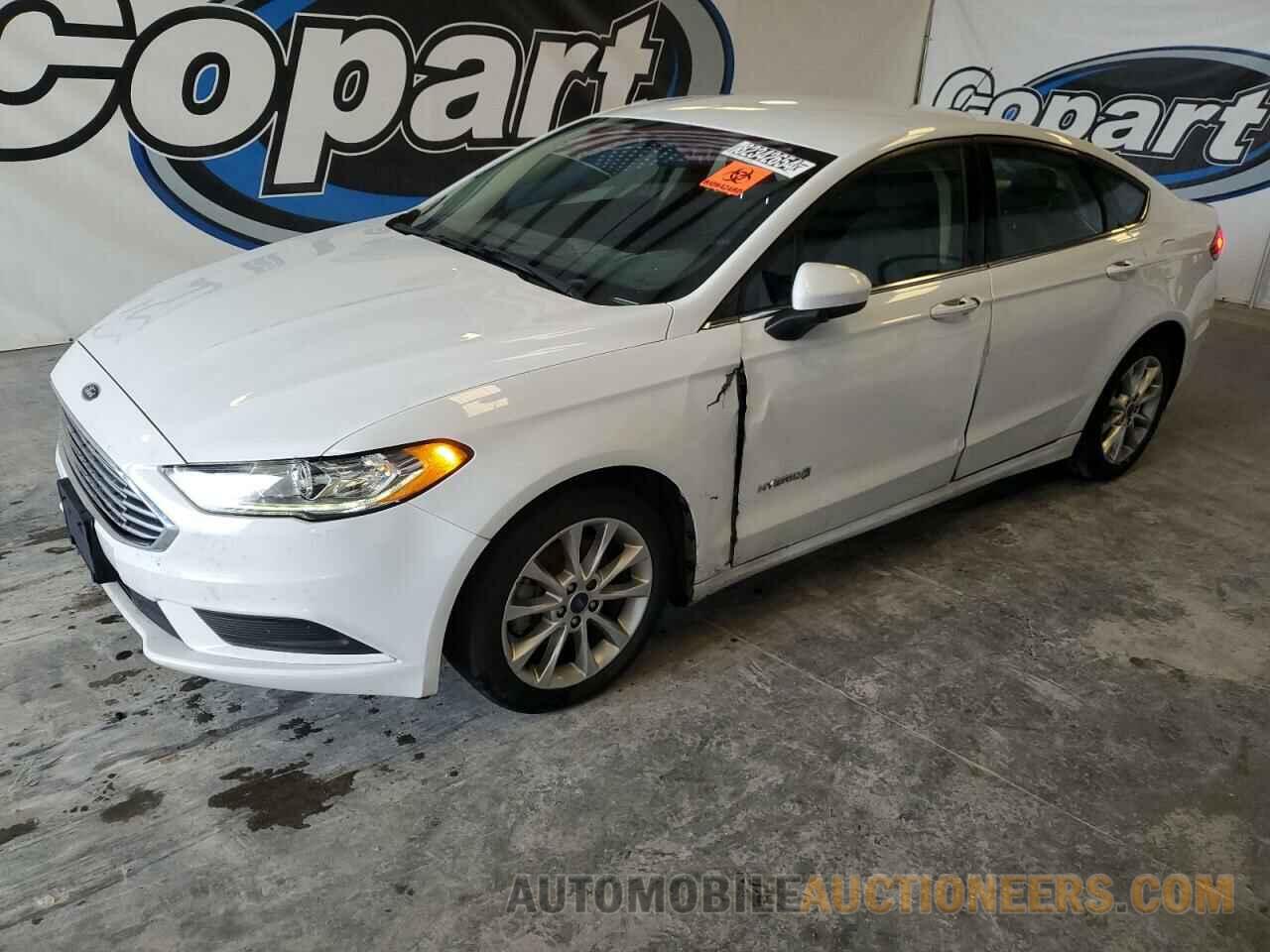 3FA6P0LU5HR258715 FORD FUSION 2017