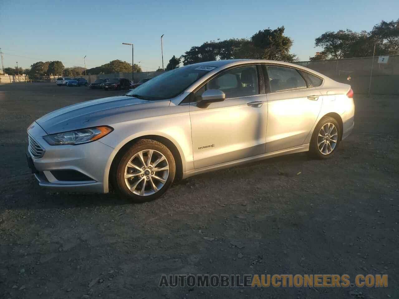 3FA6P0LU5HR323787 FORD FUSION 2017