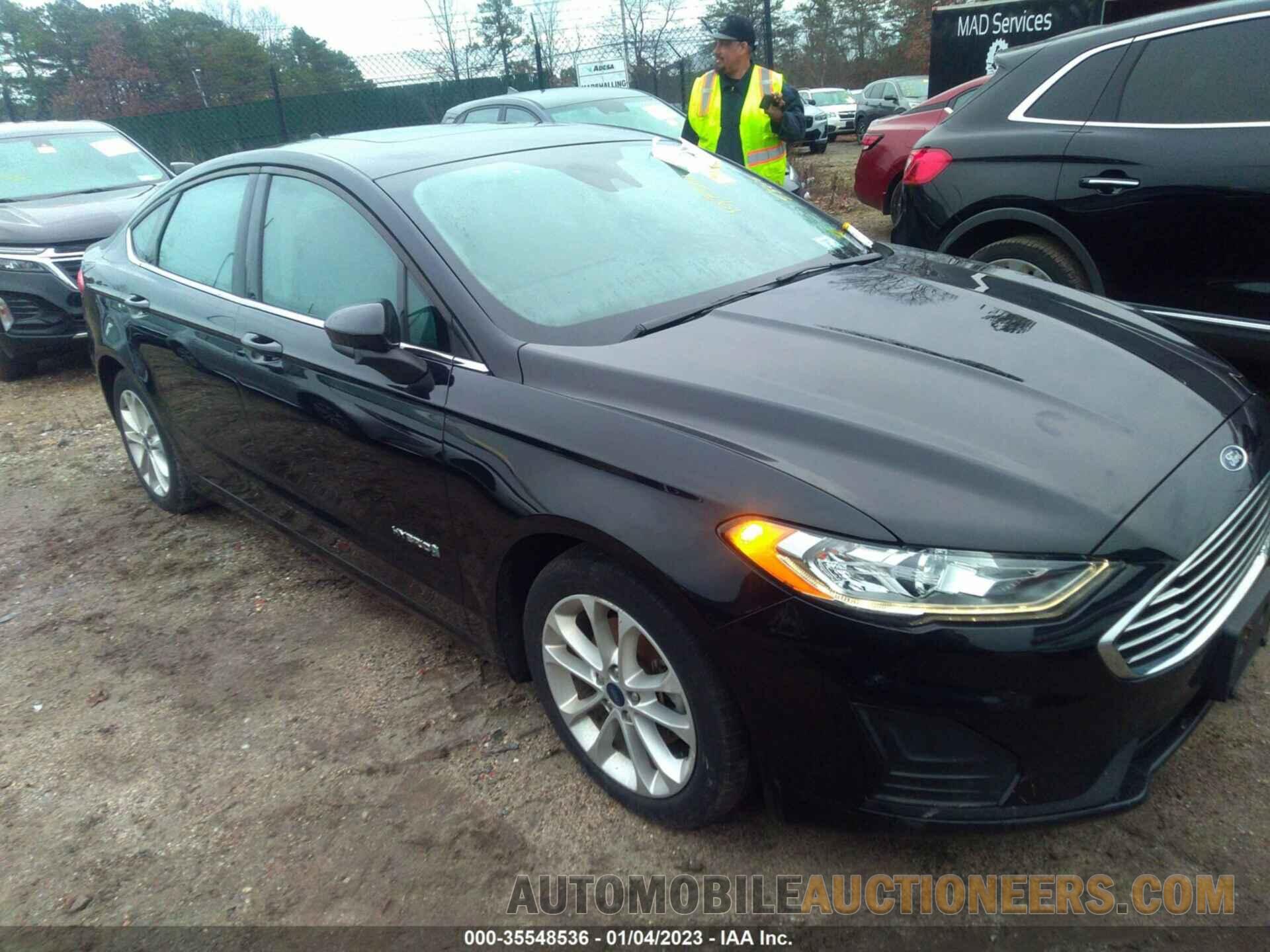 3FA6P0LU5KR101337 FORD FUSION HYBRID 2019