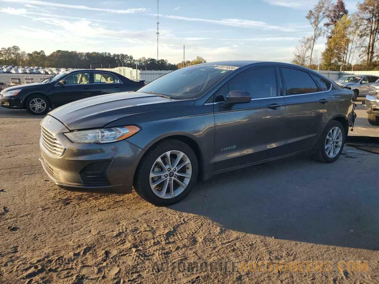 3FA6P0LU5KR125640 FORD FUSION 2019