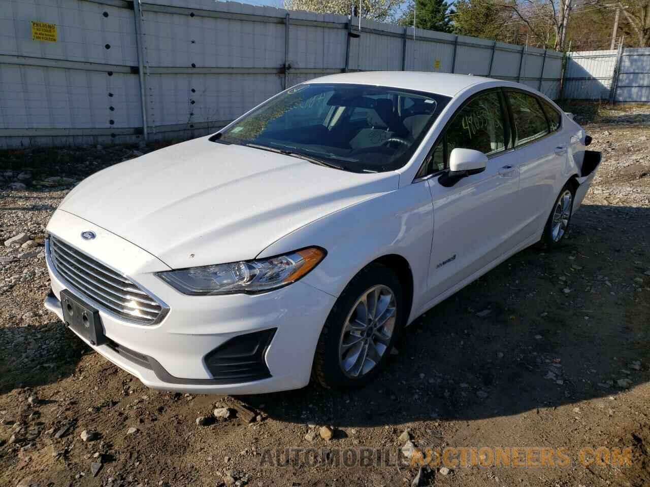 3FA6P0LU5KR125833 FORD FUSION 2019