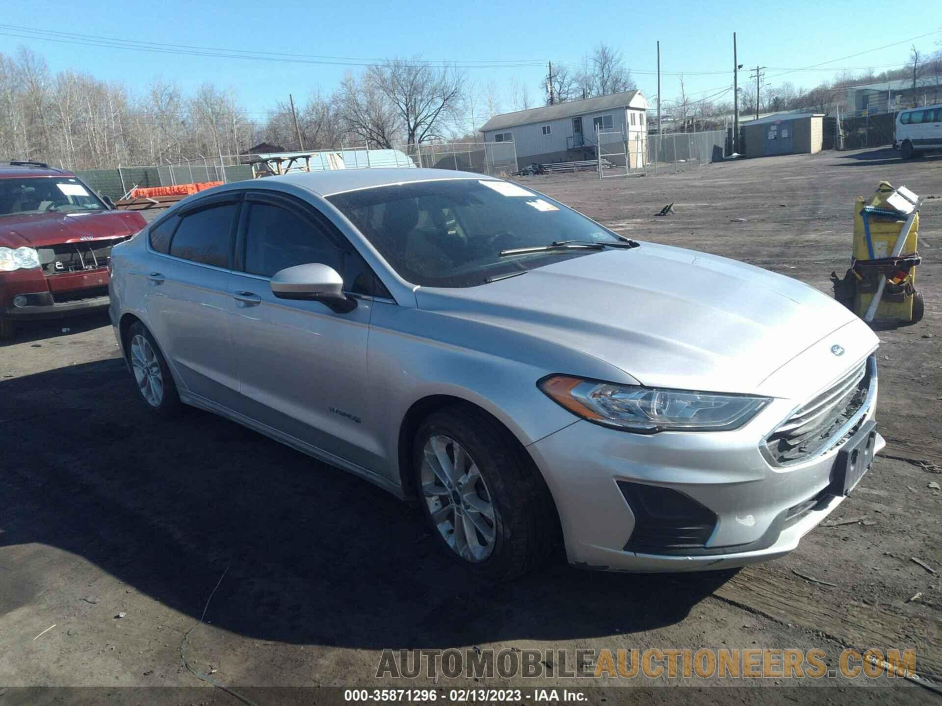 3FA6P0LU5KR140591 FORD FUSION HYBRID 2019