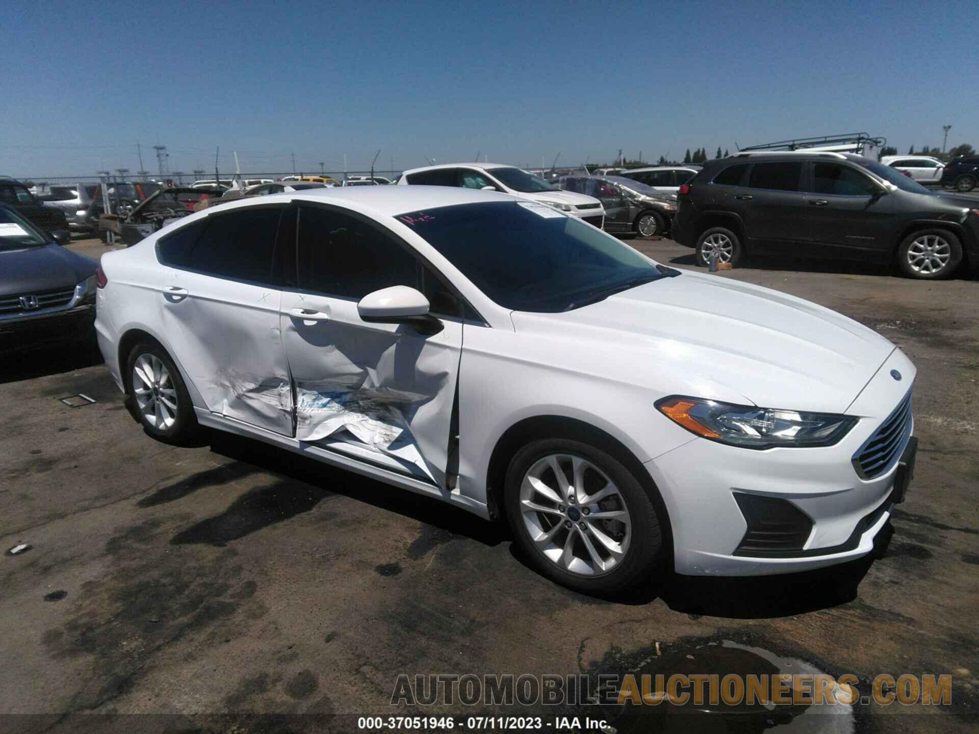 3FA6P0LU5KR206735 FORD FUSION HYBRID 2019