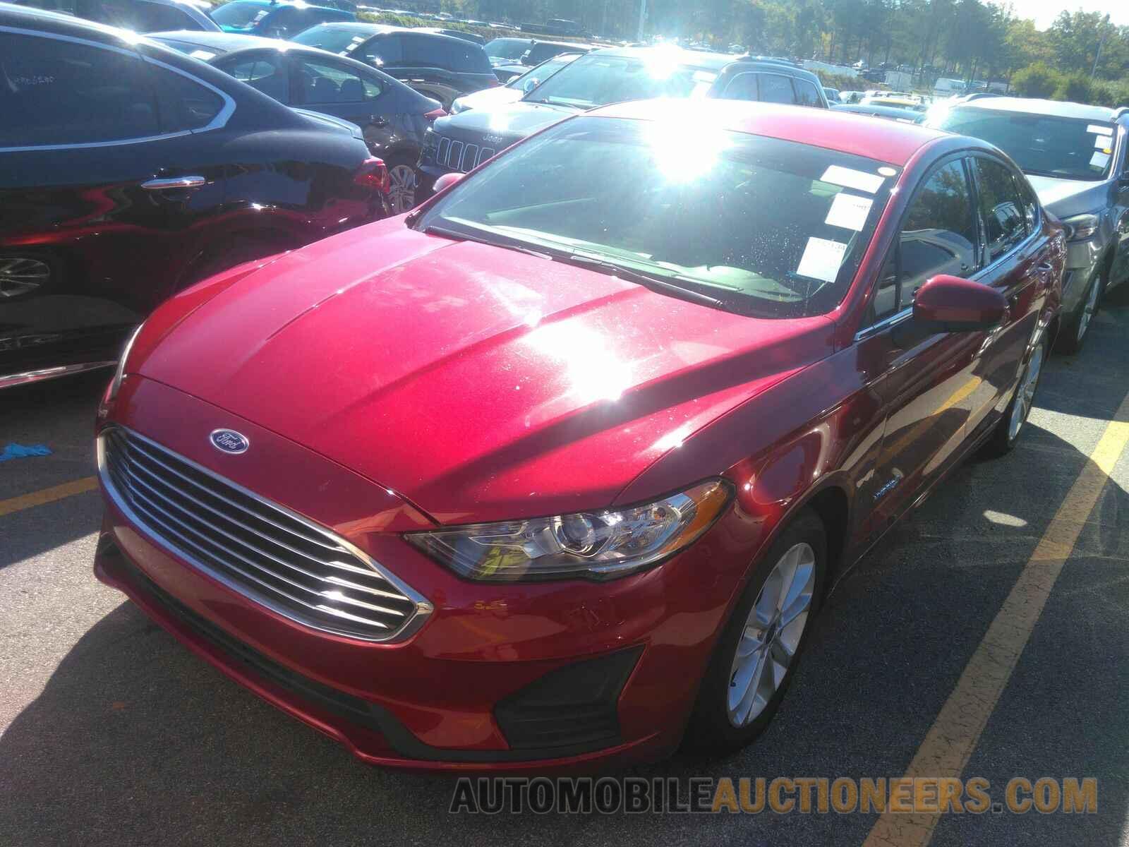 3FA6P0LU5KR225141 Ford Fusion Hybrid 2019