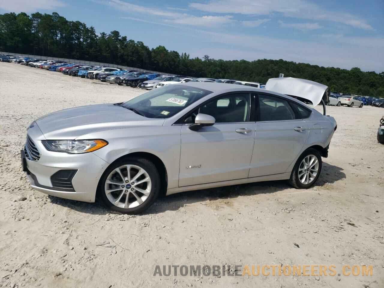 3FA6P0LU5KR242974 FORD FUSION 2019