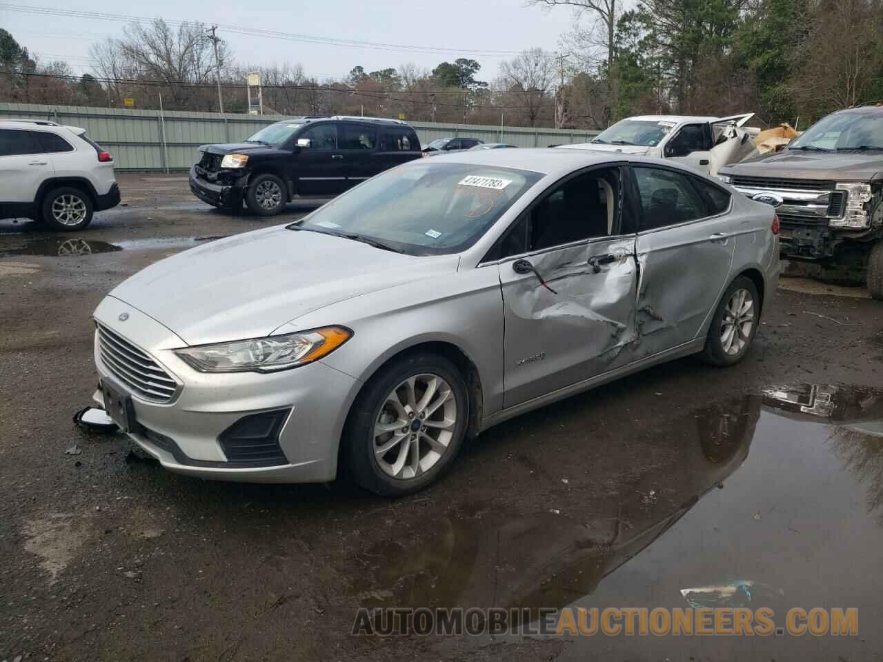 3FA6P0LU5KR262187 FORD FUSION 2019