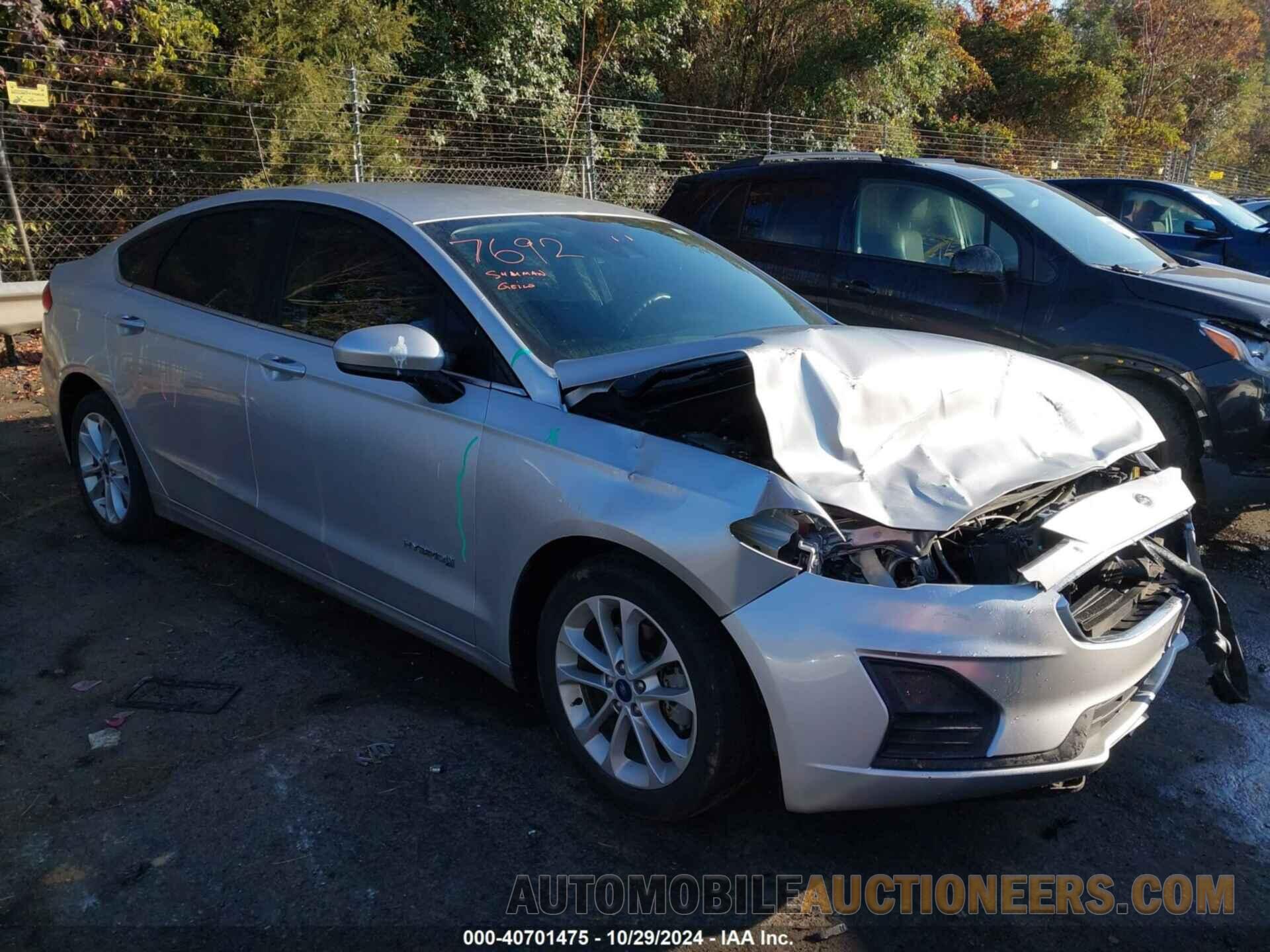 3FA6P0LU5KR263145 FORD FUSION HYBRID 2019