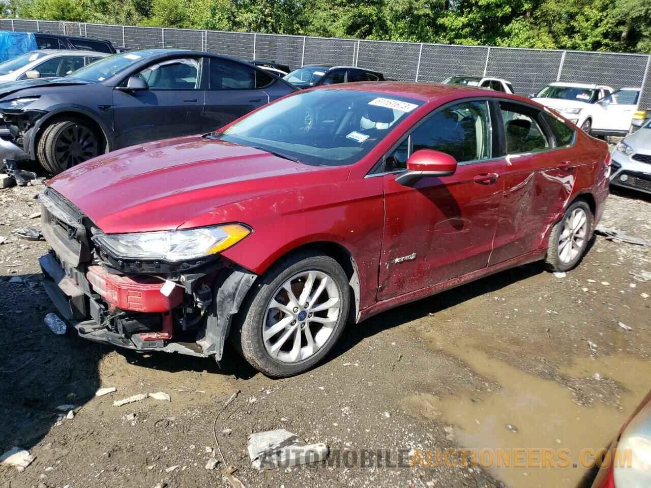 3FA6P0LU5KR263825 FORD FUSION 2019