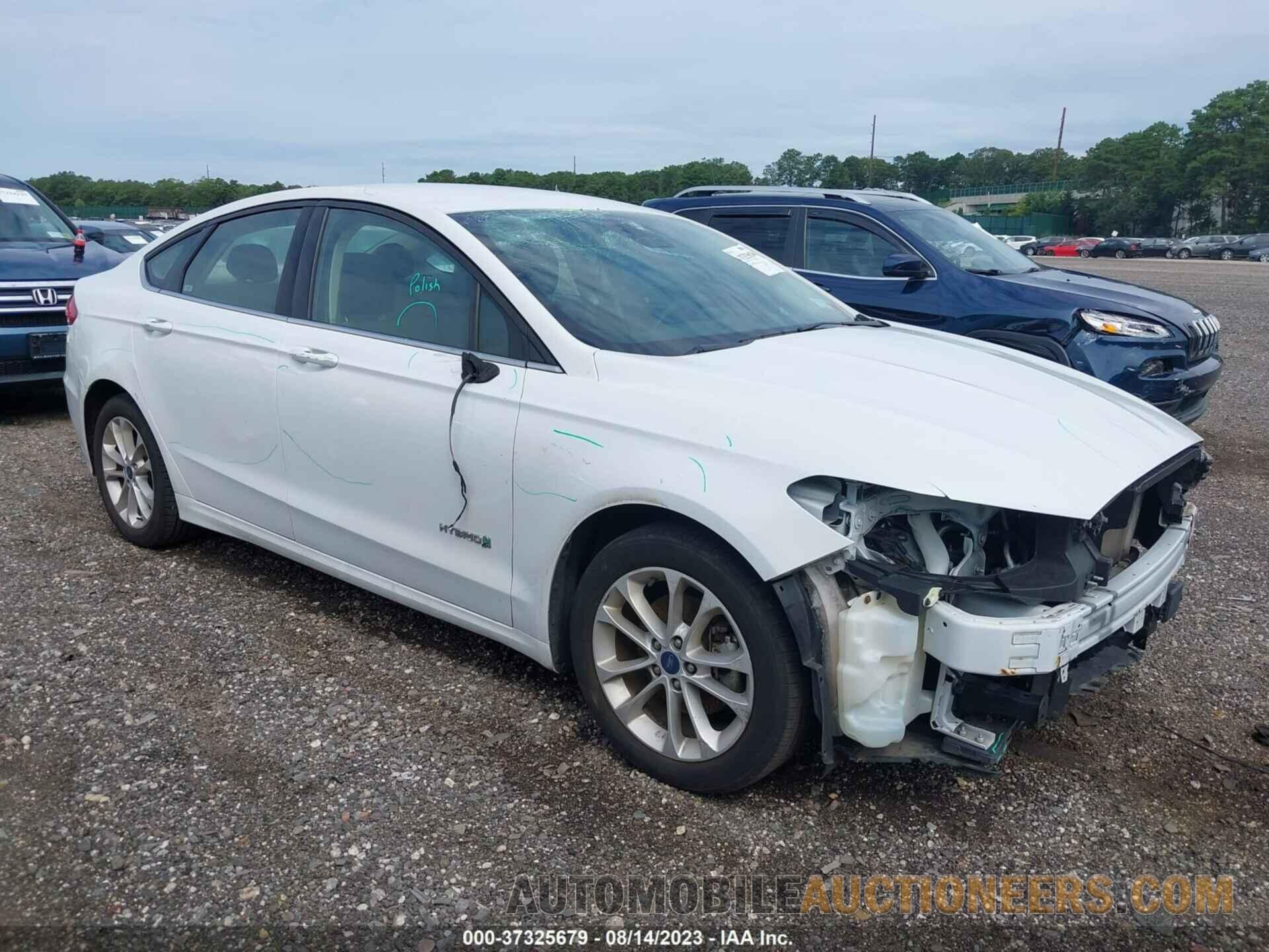 3FA6P0LU5KR263839 FORD FUSION 2019