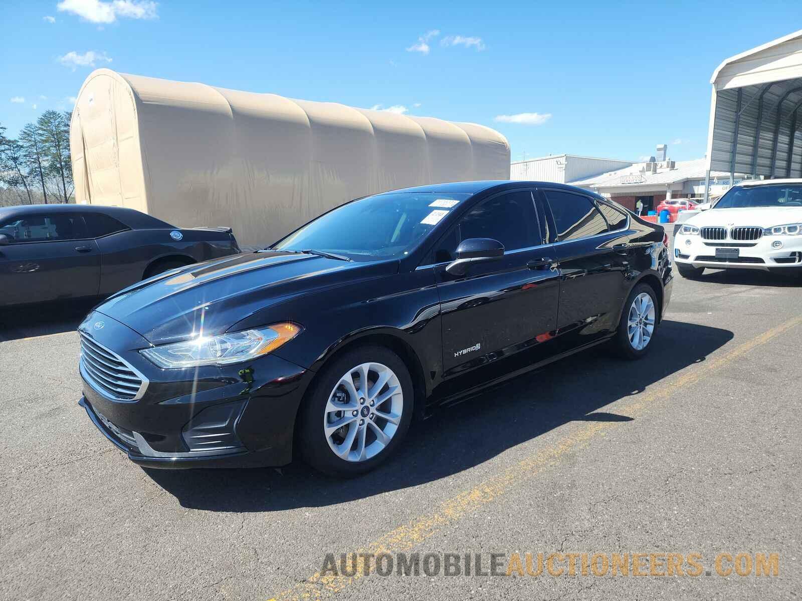 3FA6P0LU5KR269219 Ford Fusion Hybrid 2019