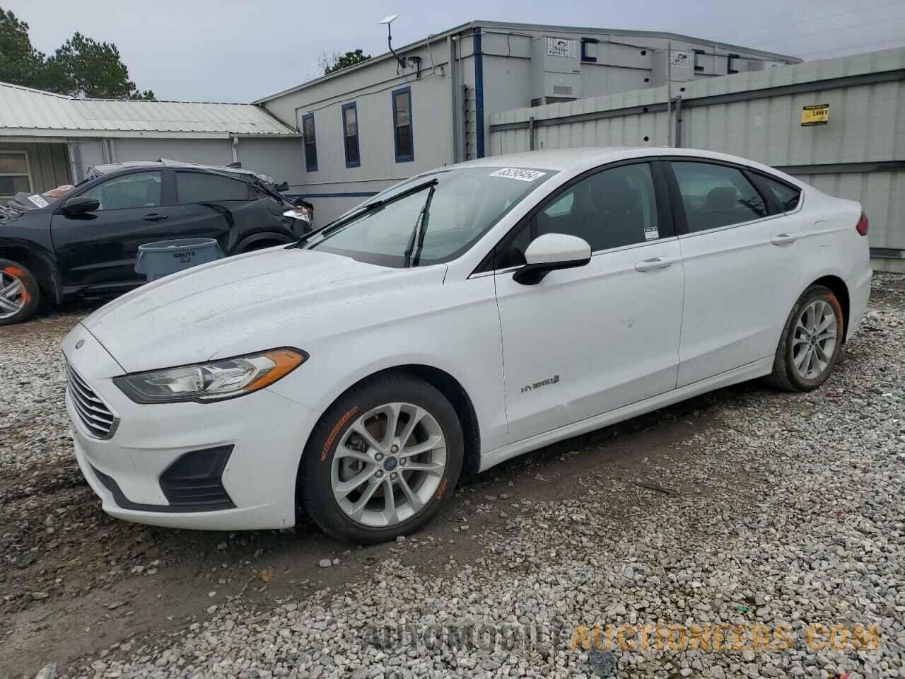 3FA6P0LU5KR272282 FORD FUSION 2019