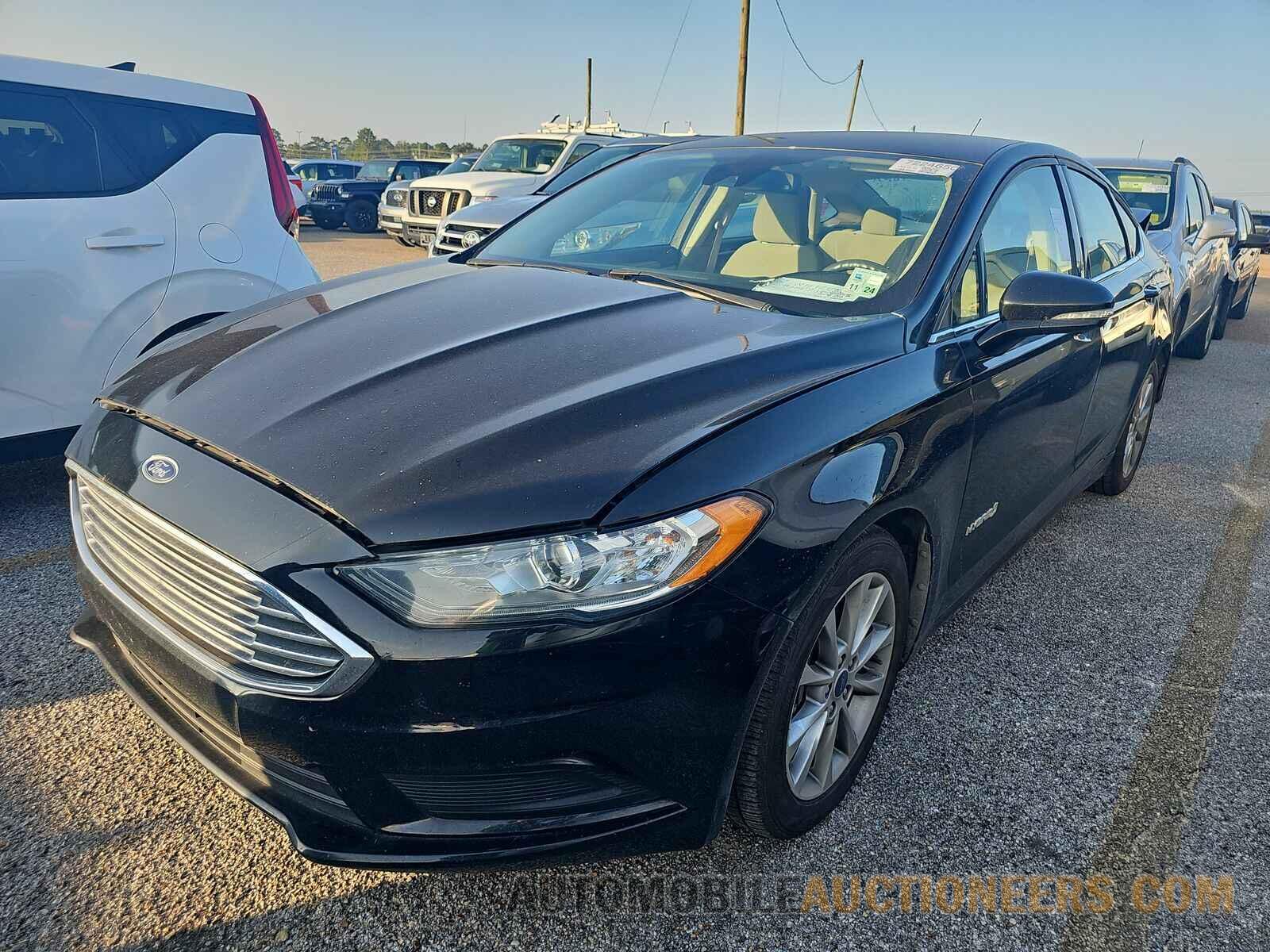 3FA6P0LU6HR131245 Ford Fusion Hybrid 2017