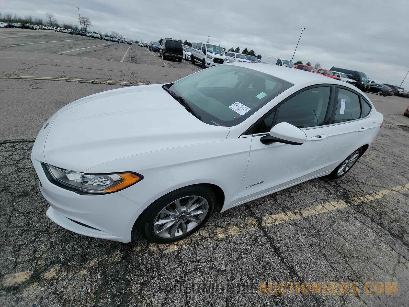 3FA6P0LU6HR344597 Ford Fusion Hybrid 2017