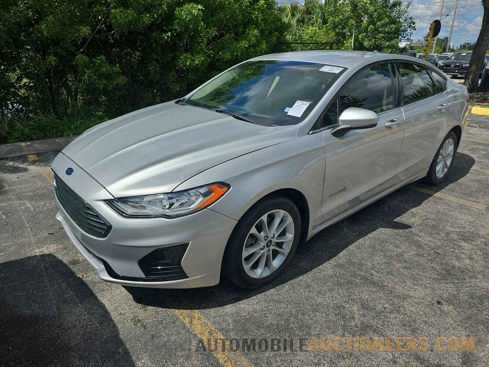 3FA6P0LU6KR106546 Ford Fusion Hybrid 2019