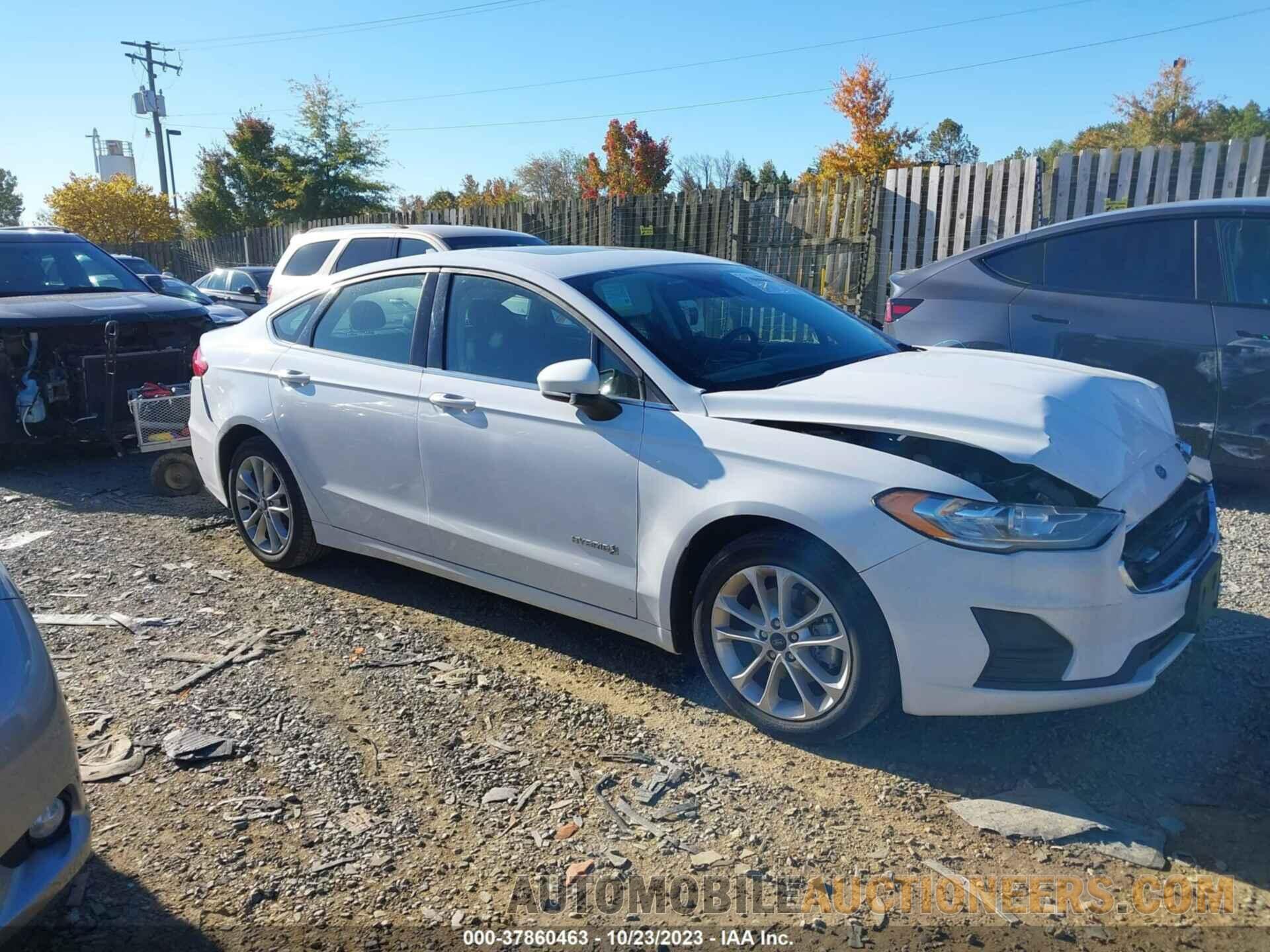 3FA6P0LU6KR191775 FORD FUSION HYBRID 2019