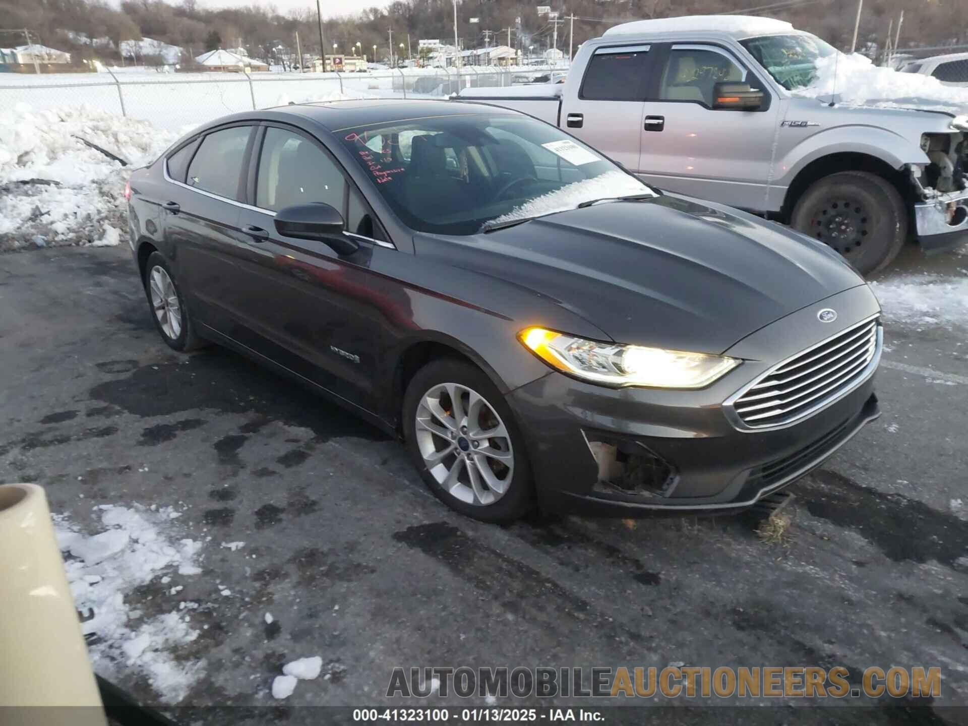 3FA6P0LU6KR192778 FORD FUSION HYBRID 2019