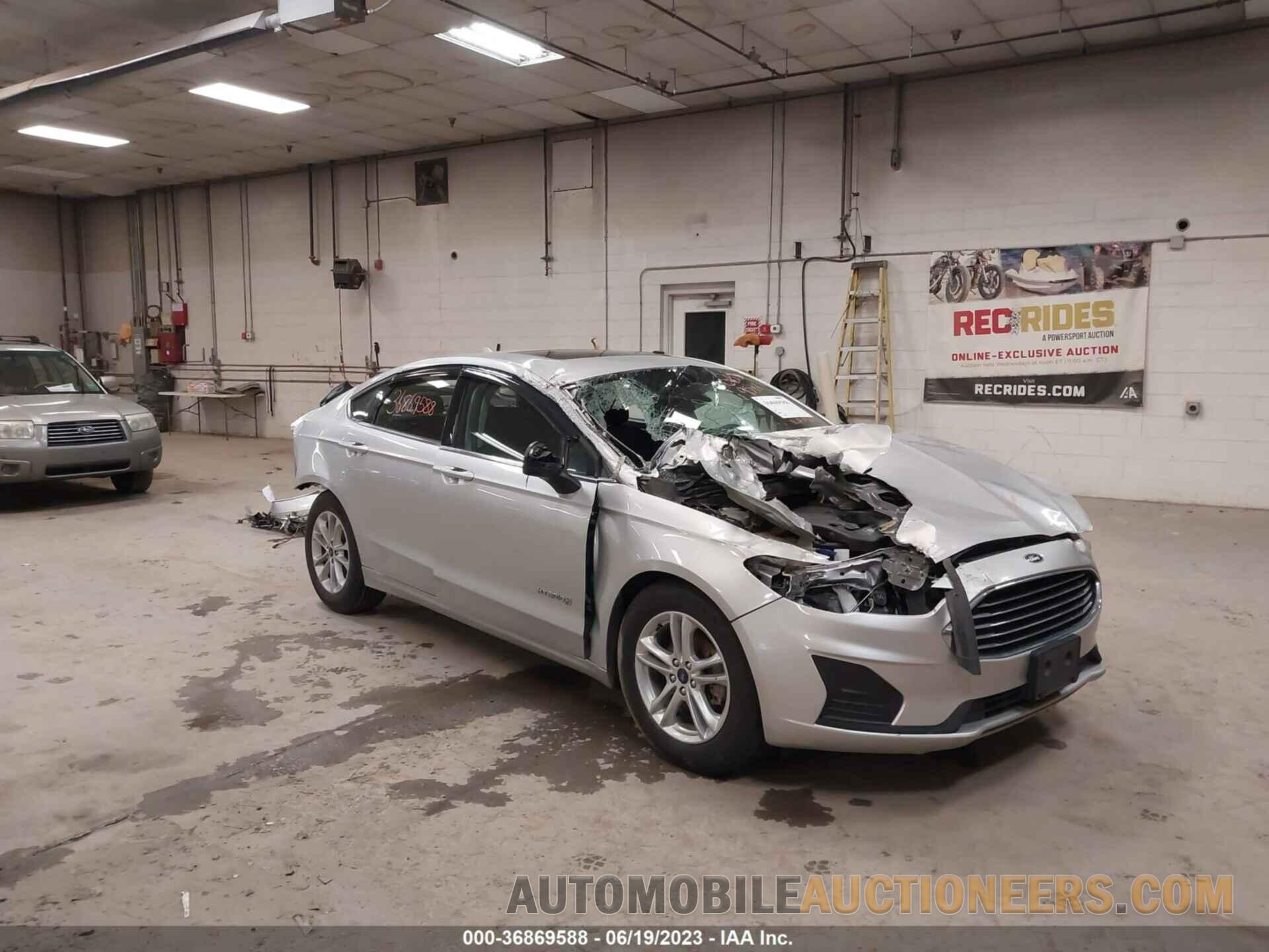 3FA6P0LU6KR208266 FORD FUSION HYBRID 2019