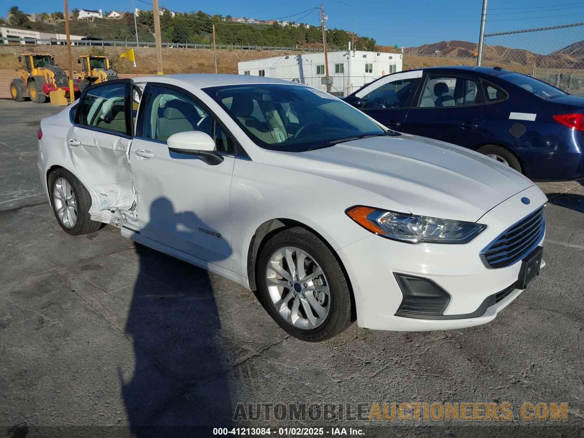 3FA6P0LU6KR236522 FORD FUSION HYBRID 2019