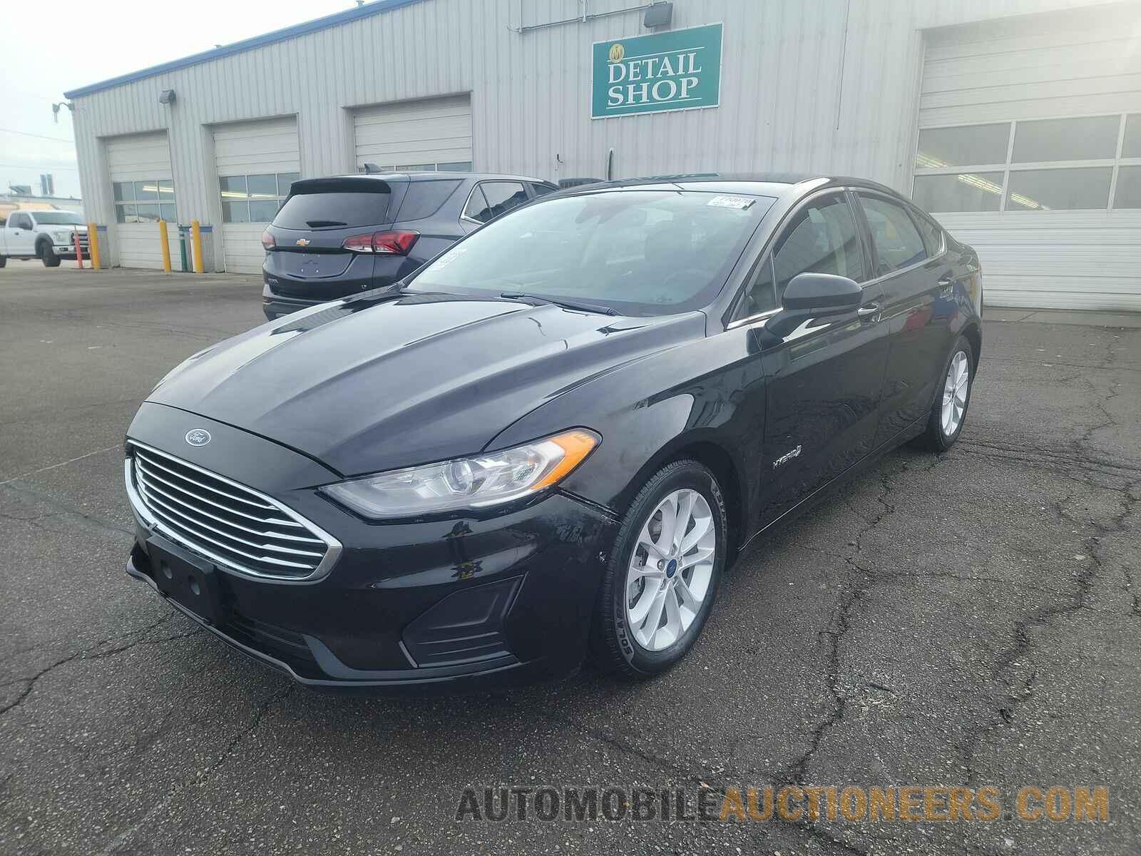 3FA6P0LU6KR256415 Ford Fusion Hybrid 2019