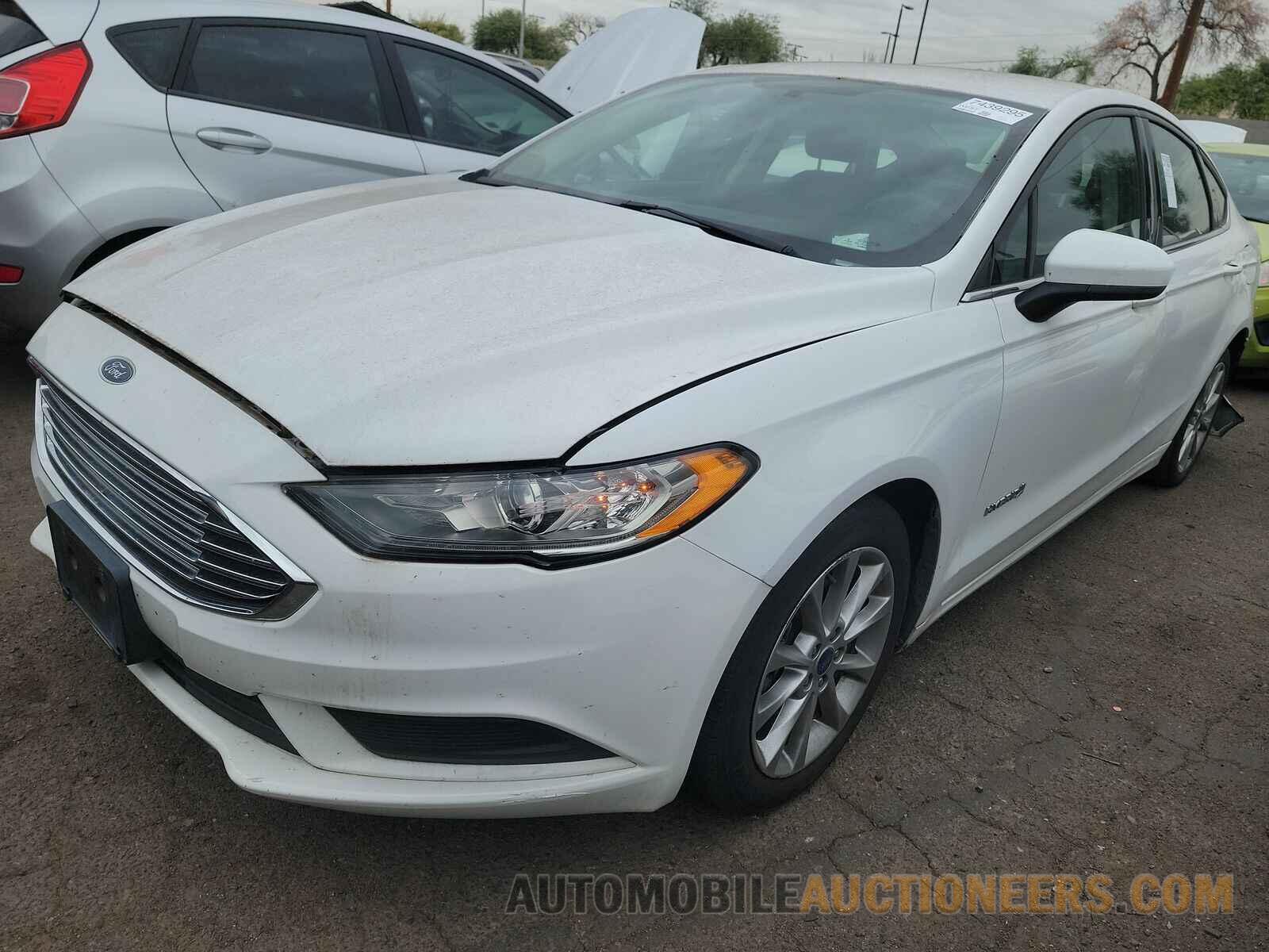 3FA6P0LU7HR209239 Ford Fusion Hybrid 2017