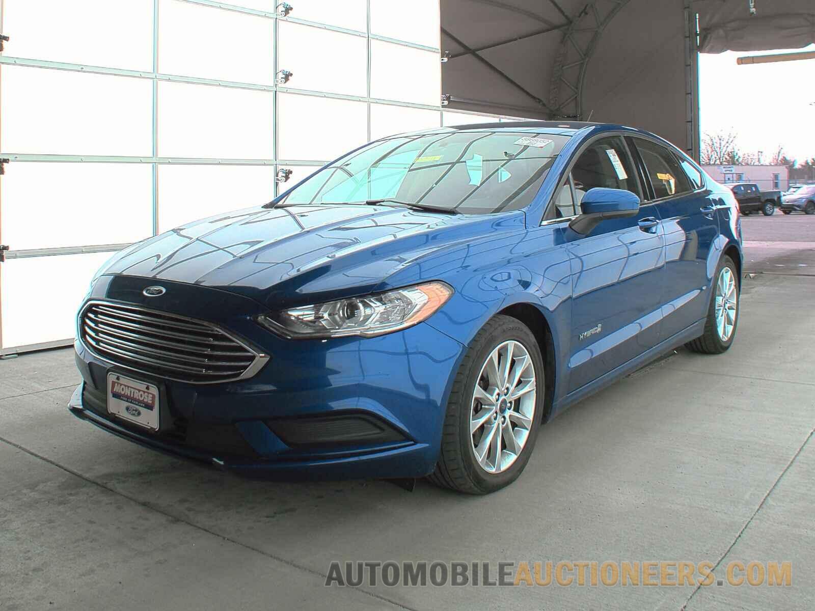 3FA6P0LU7HR262944 Ford Fusion Hybrid 2017