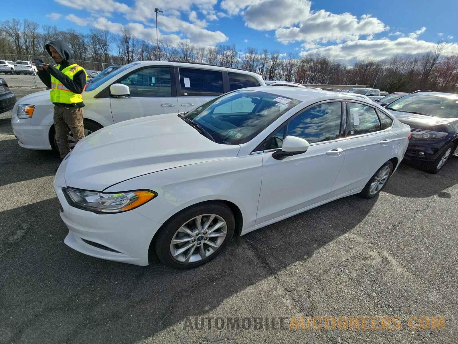 3FA6P0LU7HR356404 Ford Fusion Hybrid 2017