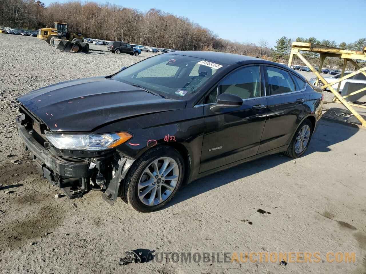 3FA6P0LU7KR110976 FORD FUSION 2019