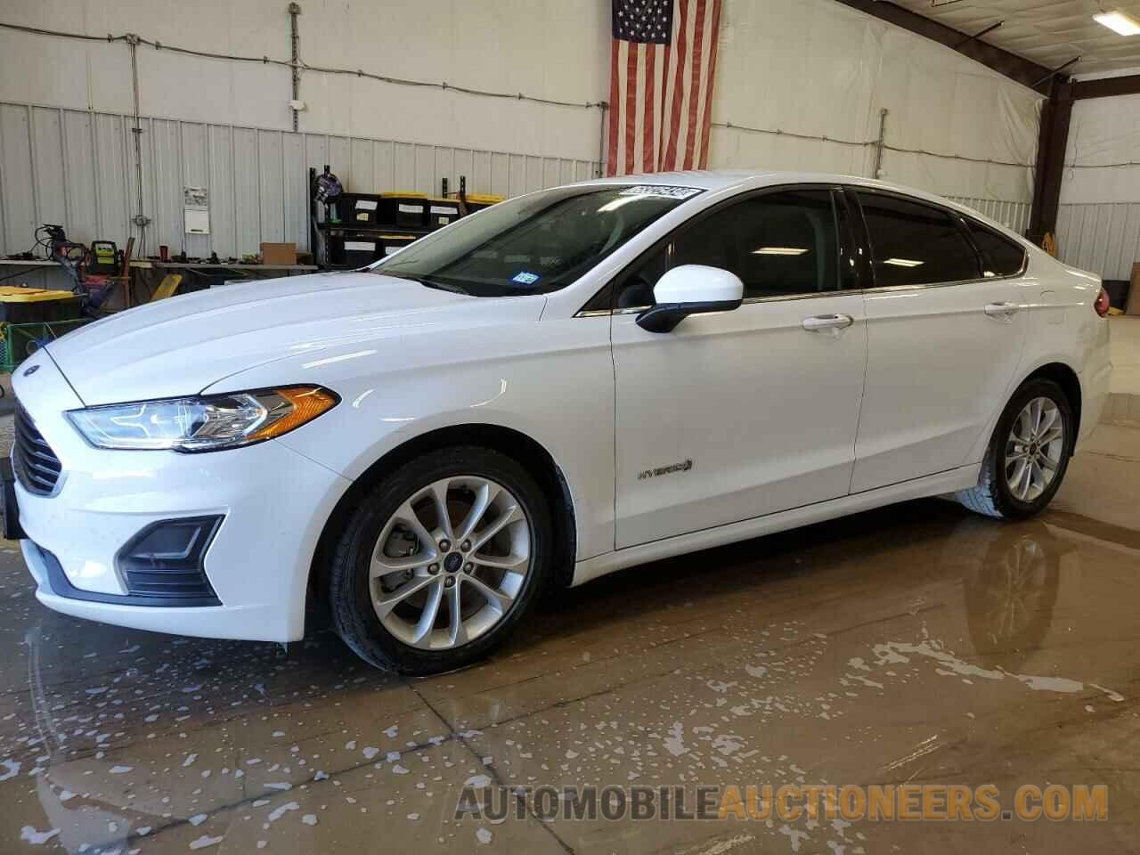 3FA6P0LU7KR137692 FORD FUSION 2019