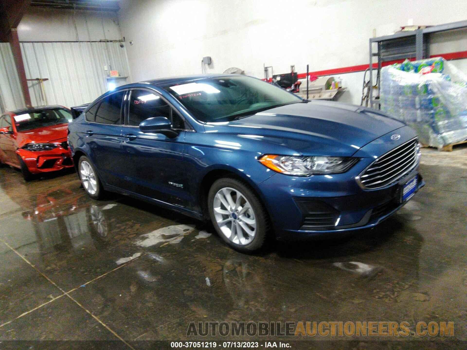 3FA6P0LU7KR148353 FORD FUSION HYBRID 2019