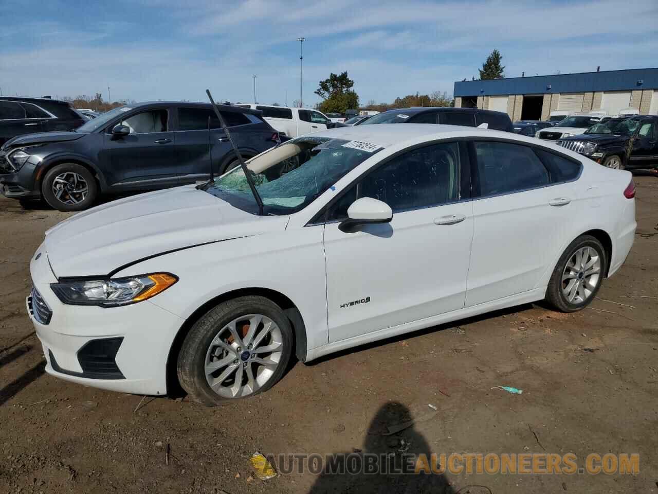 3FA6P0LU7KR167615 FORD FUSION 2019