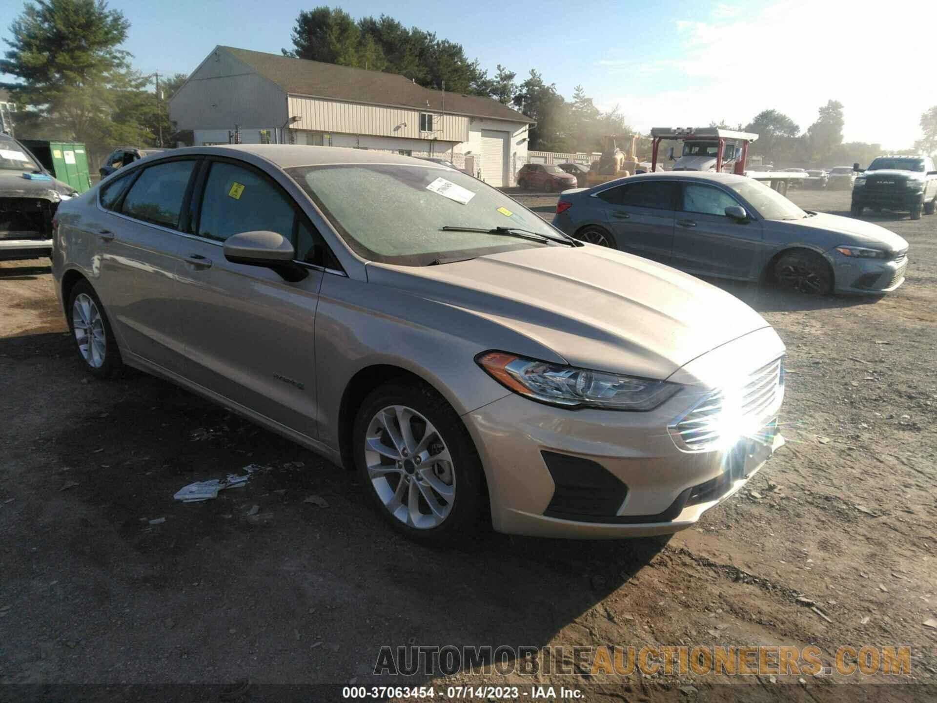 3FA6P0LU7KR192644 FORD FUSION HYBRID 2019