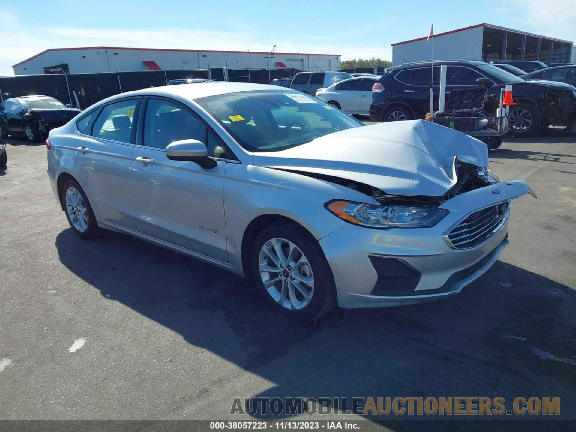 3FA6P0LU7KR241468 FORD FUSION HYBRID 2019