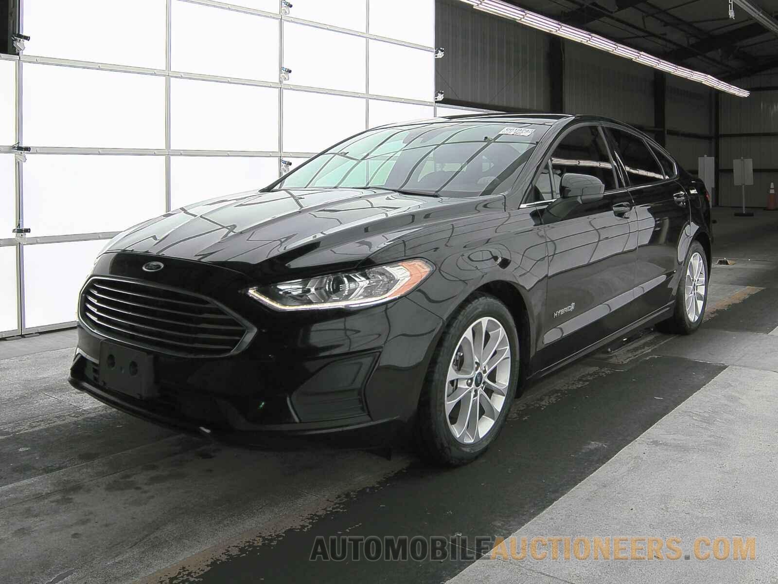 3FA6P0LU8KR142951 Ford Fusion Hybrid 2019