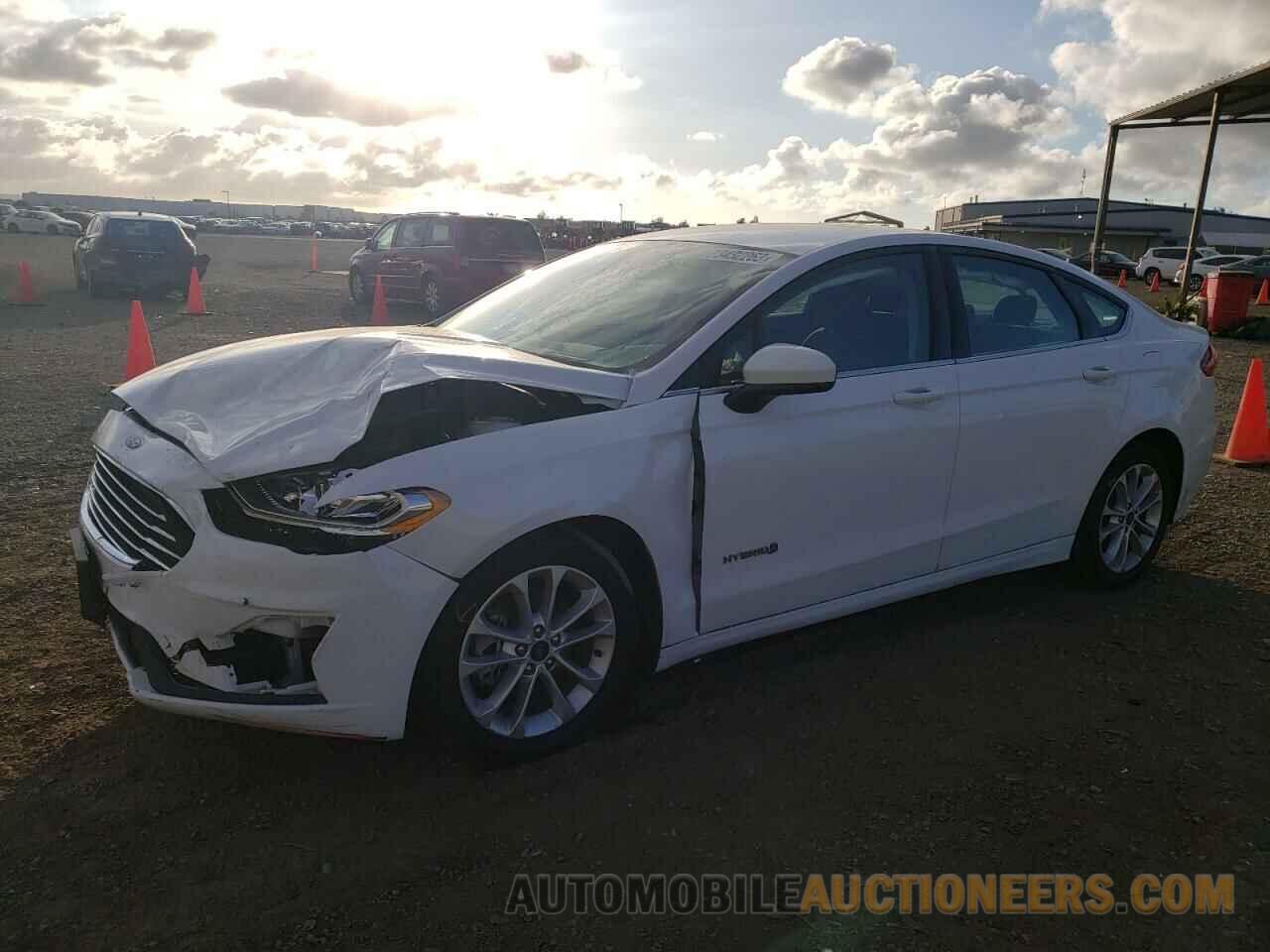 3FA6P0LU8KR180115 FORD FUSION 2019