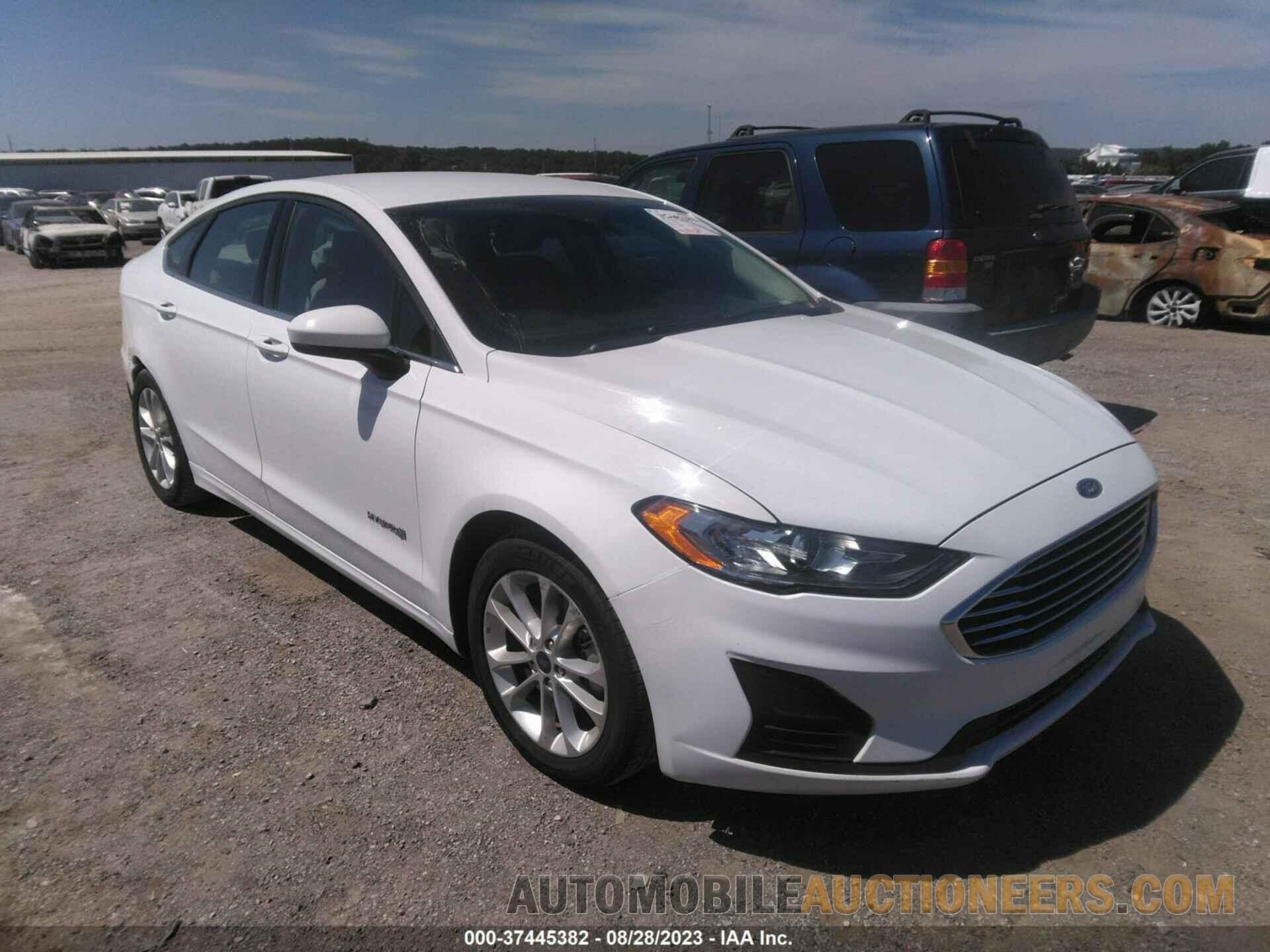 3FA6P0LU8KR188246 FORD FUSION HYBRID 2019