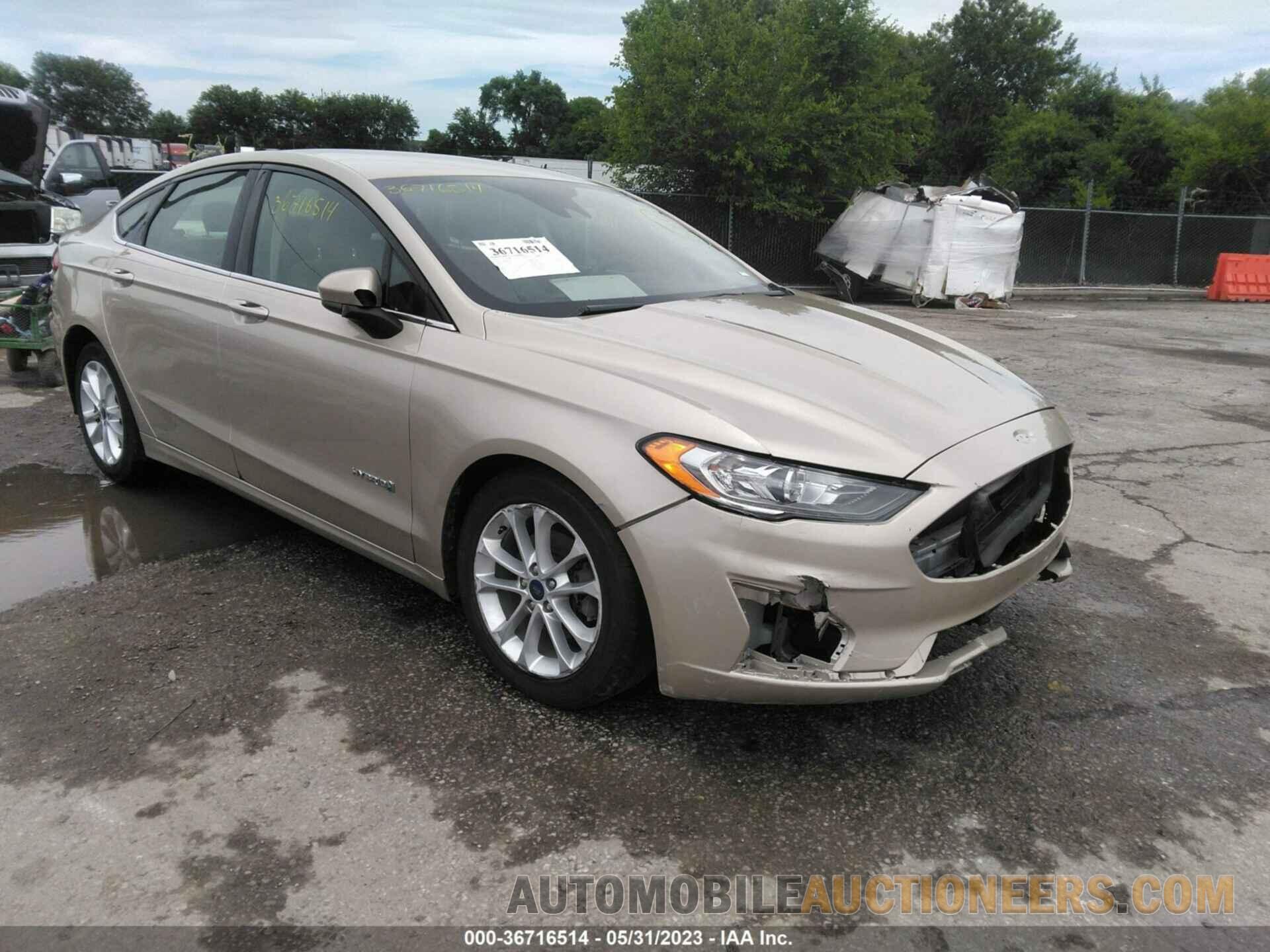 3FA6P0LU8KR221844 FORD FUSION HYBRID 2019