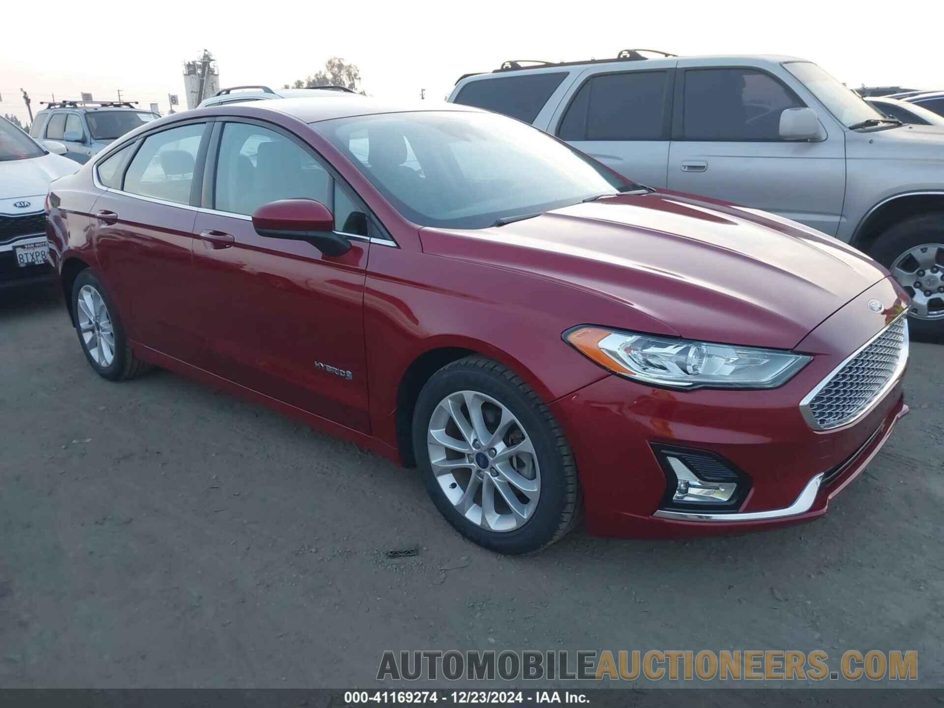 3FA6P0LU8KR256917 FORD FUSION HYBRID 2019