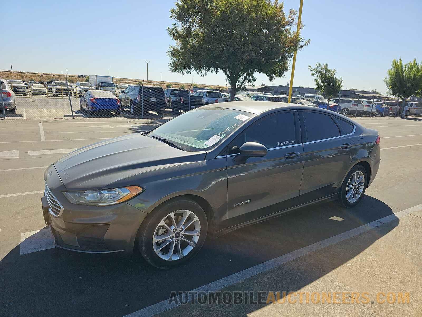 3FA6P0LU8KR265410 Ford Fusion Hybrid 2019